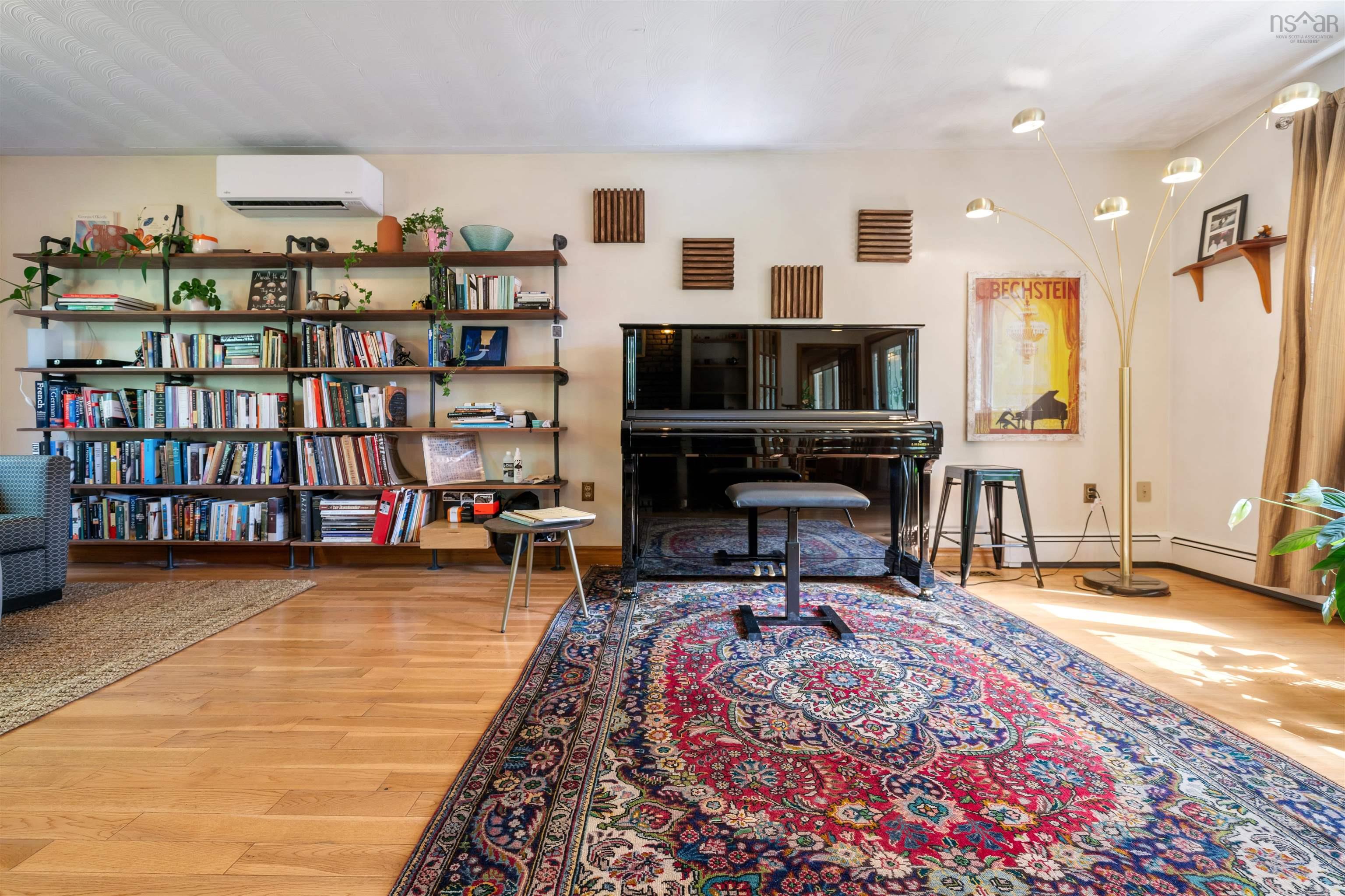 $439,900.00: 131 Fairmont Road, Cloverville