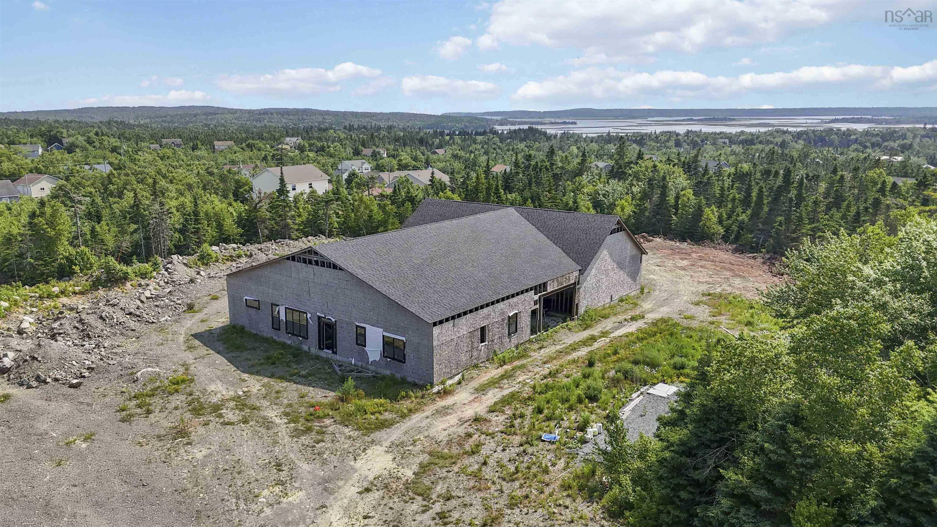 $249,900.00: 35 George Cyril Drive, Lawrencetown