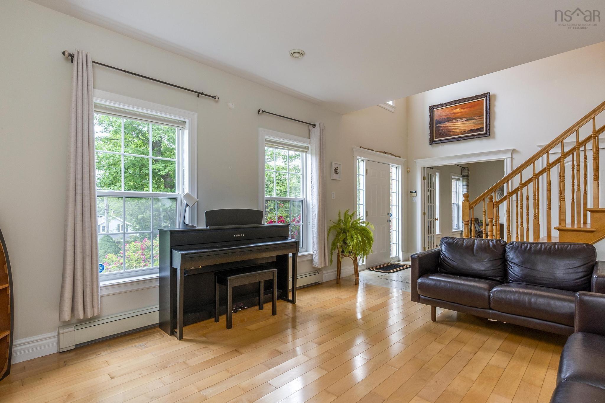 $849,000.00: 48 Doyle Street, Bedford