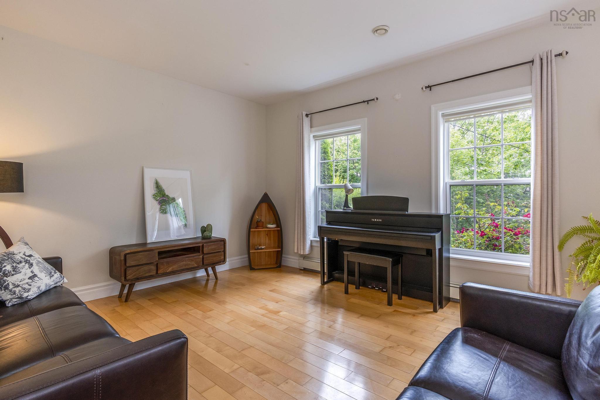 $849,000.00: 48 Doyle Street, Bedford