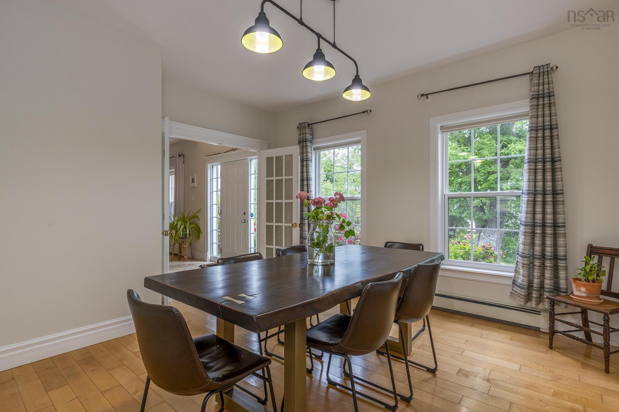 $849,000.00: 48 Doyle Street, Bedford