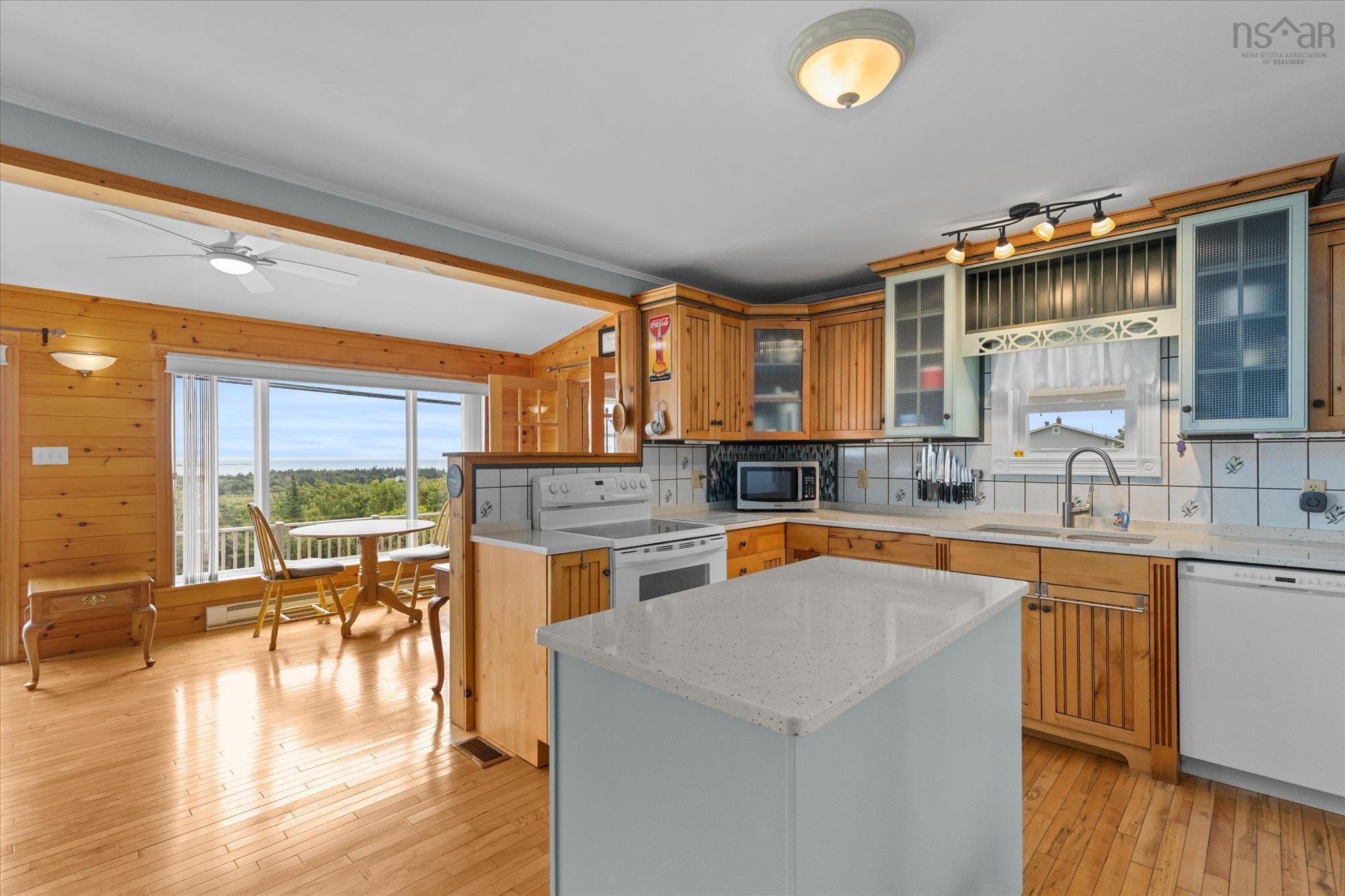 $575,000.00: 3384 Sandy Point Road, Jordan Bay