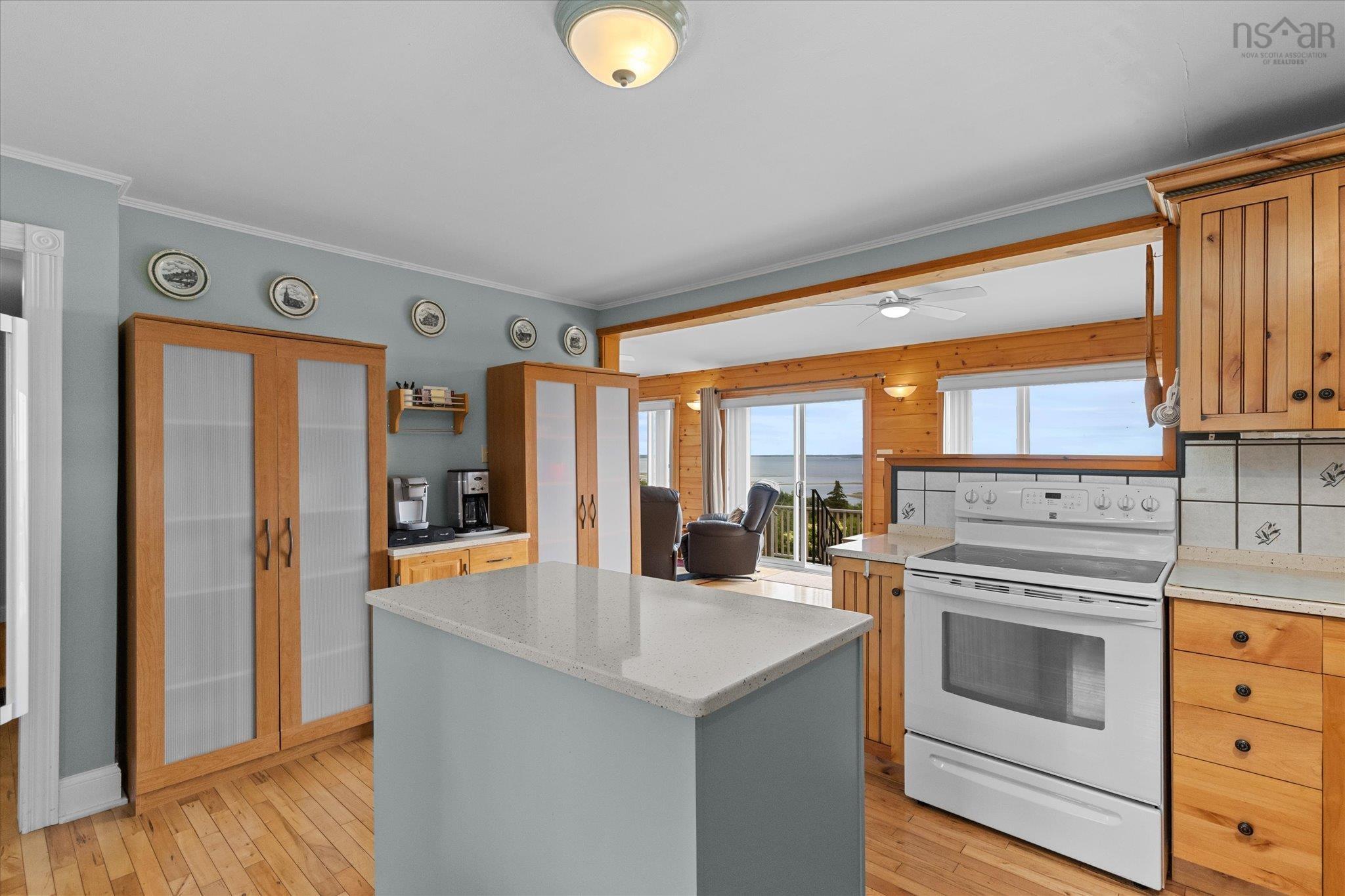 $575,000.00: 3384 Sandy Point Road, Jordan Bay