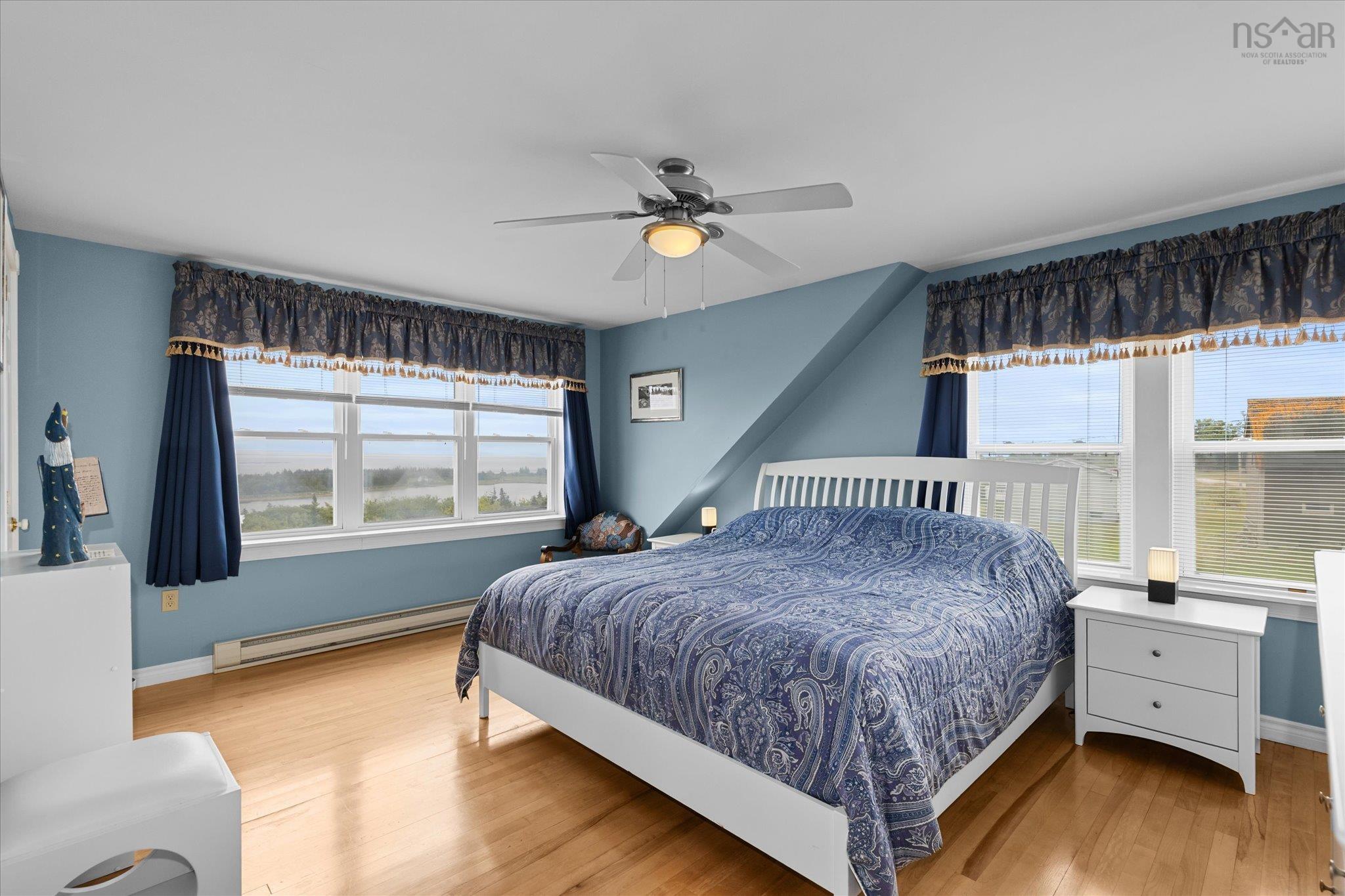 $575,000.00: 3384 Sandy Point Road, Jordan Bay