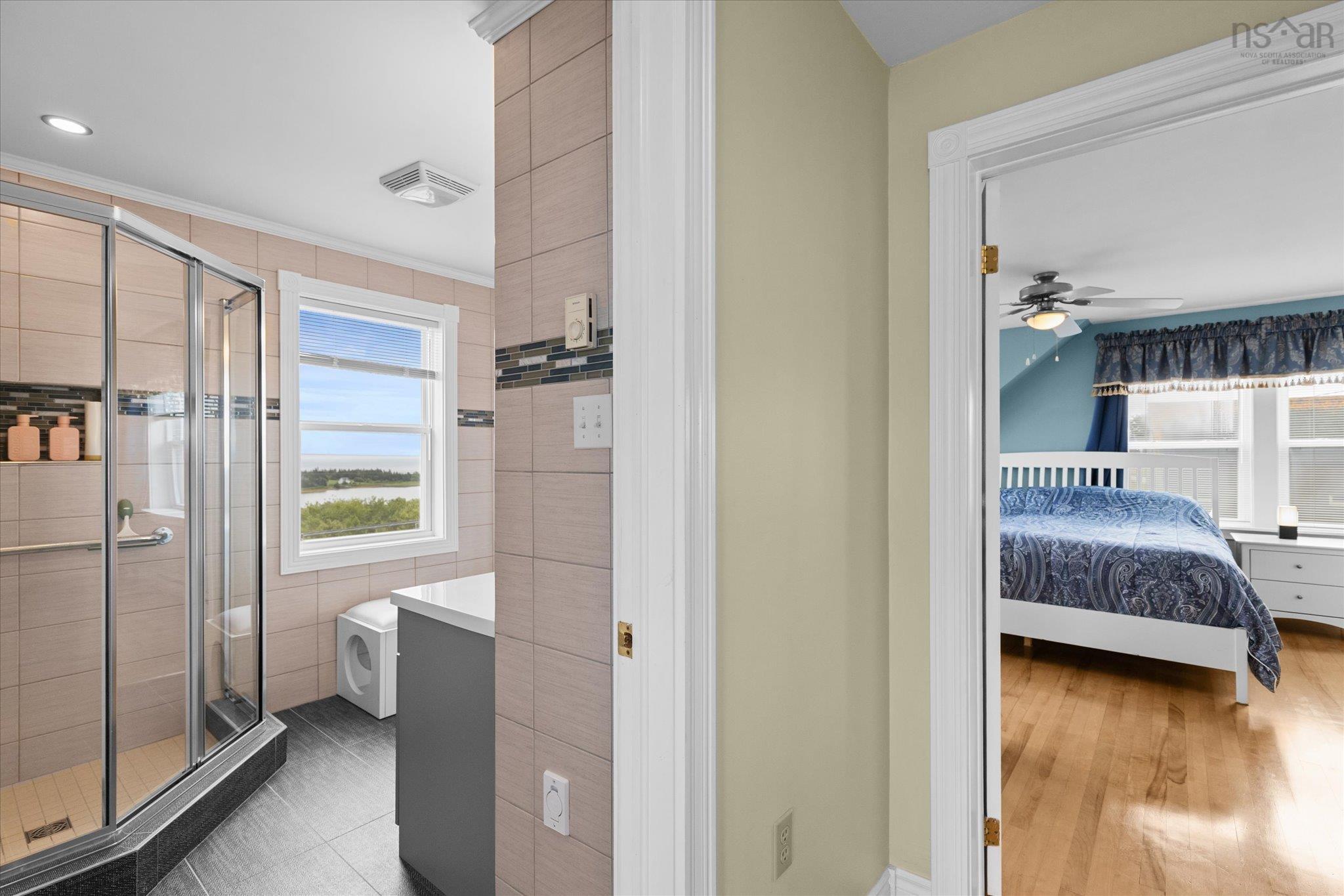 $575,000.00: 3384 Sandy Point Road, Jordan Bay