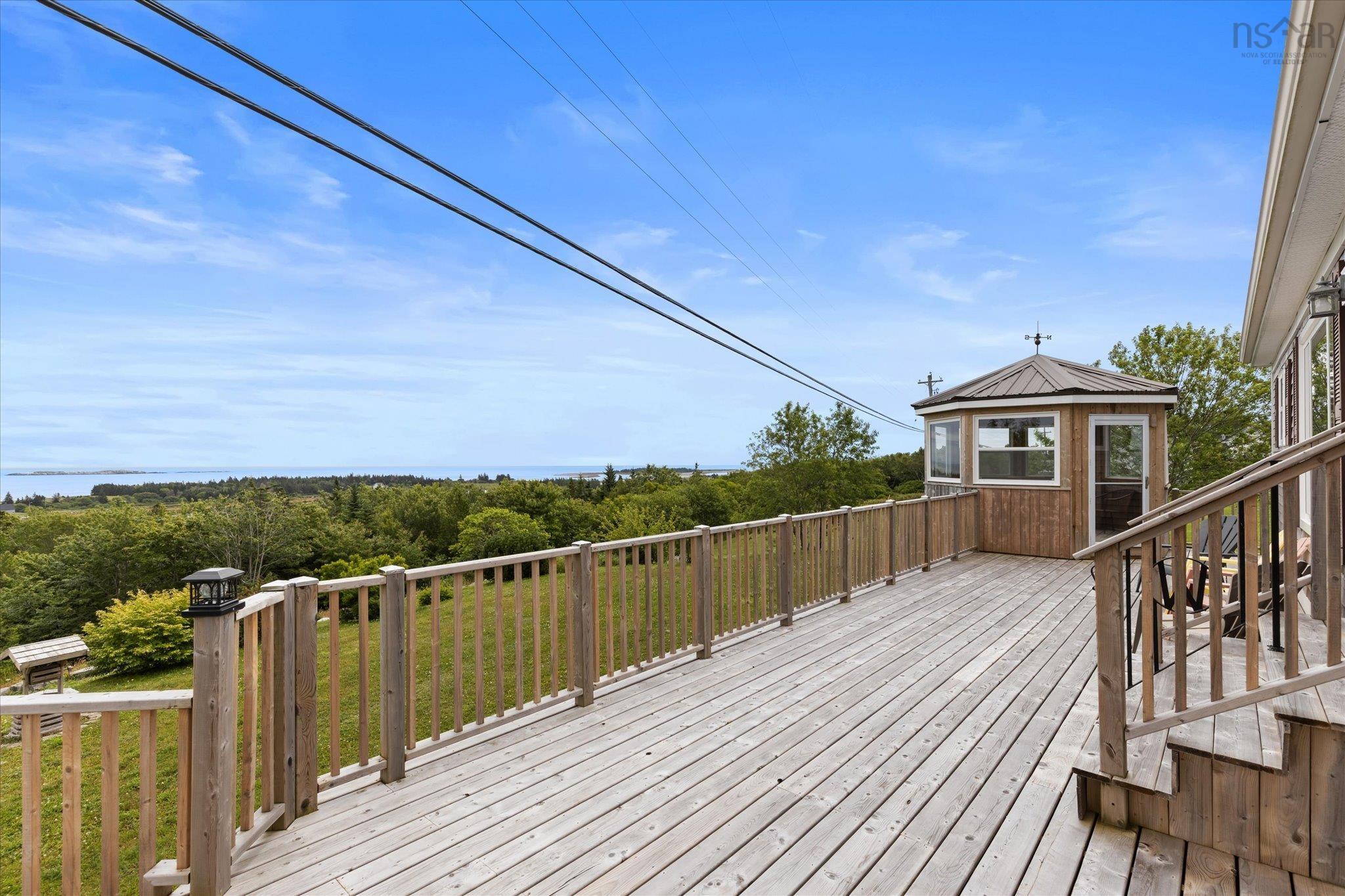 $575,000.00: 3384 Sandy Point Road, Jordan Bay