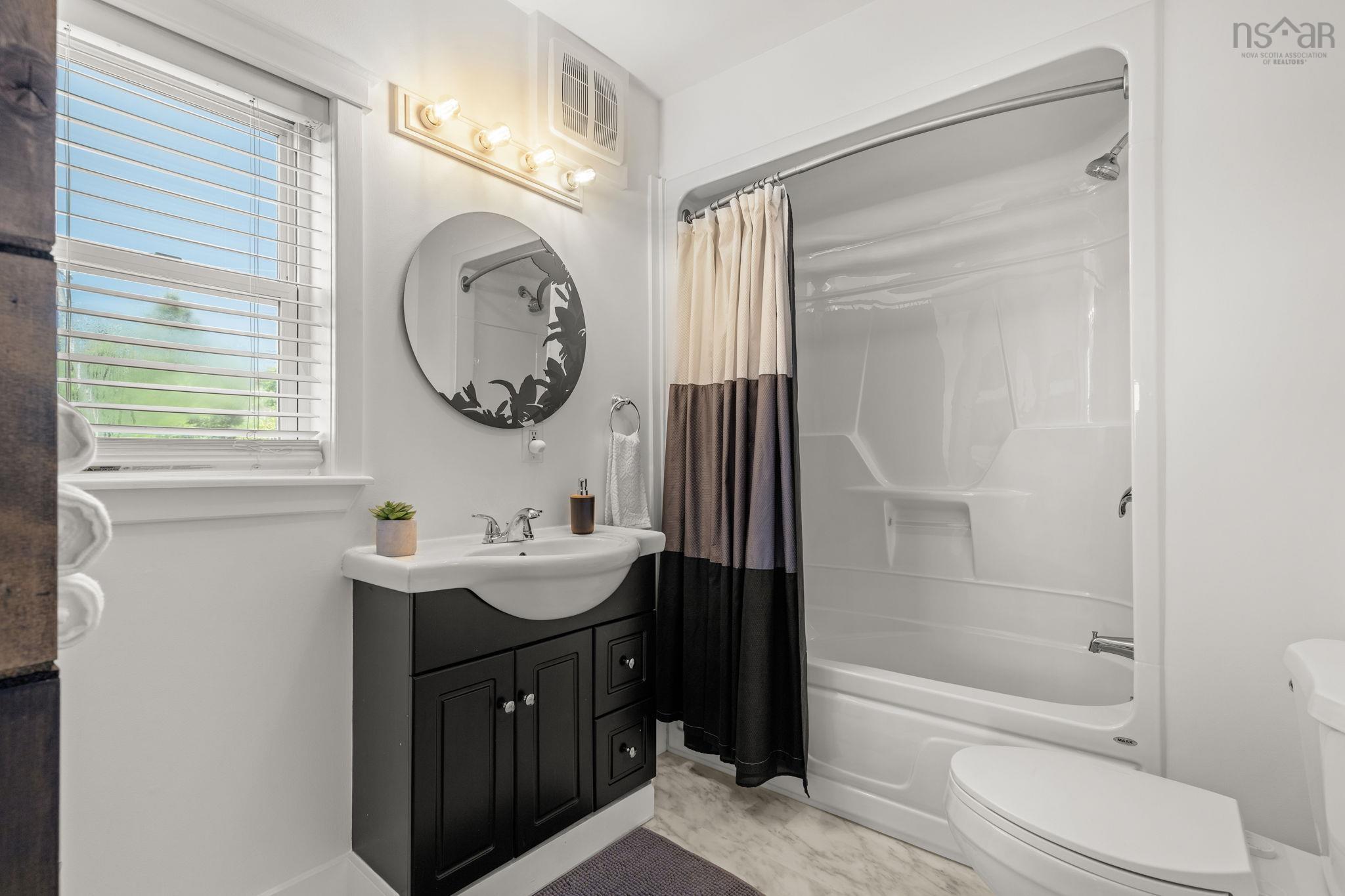 $349,900.00: 37 Drysdale Road, Head Of Chezzetcook