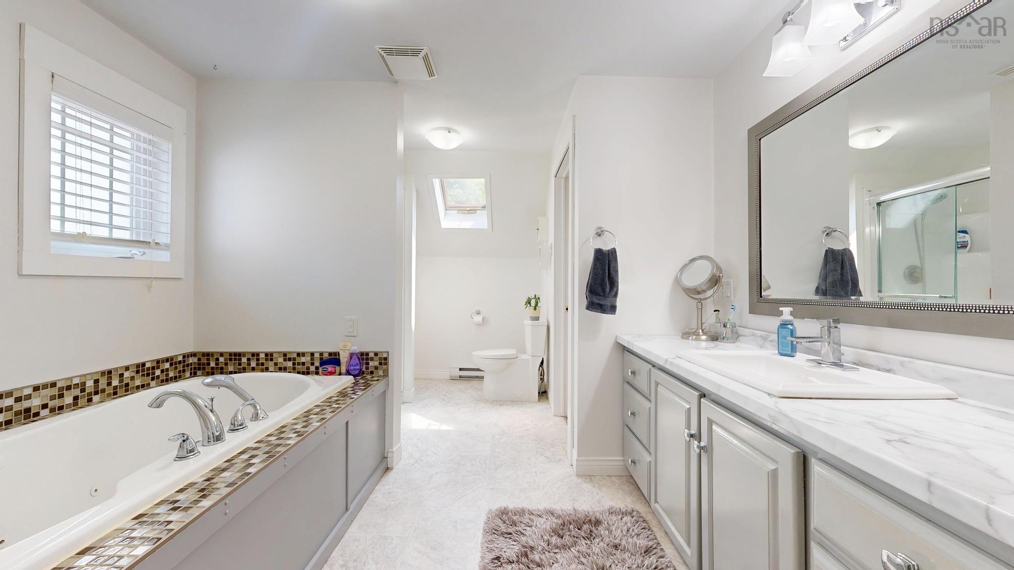 $439,000.00: 36 North Street, Lockeport