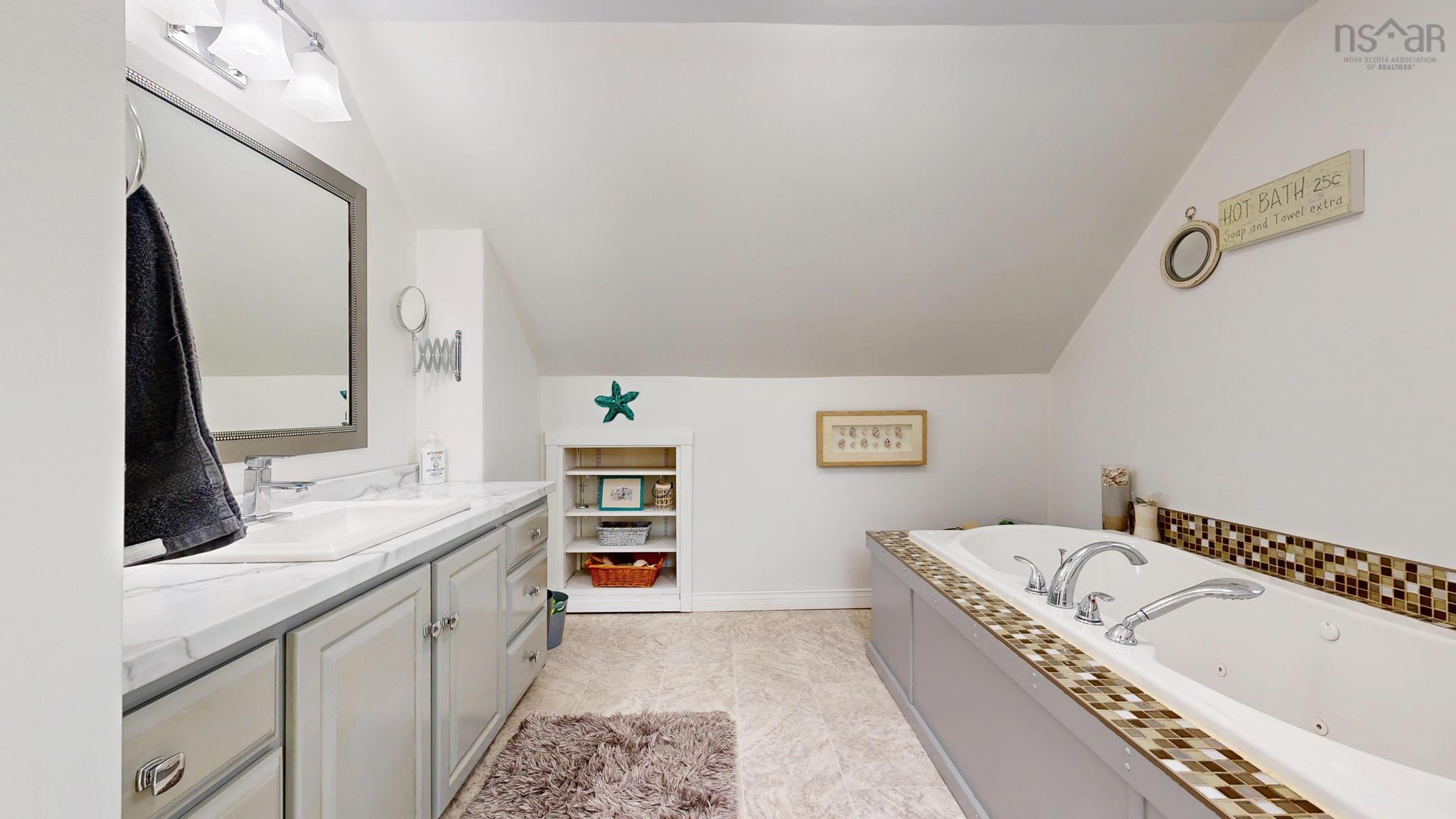 $439,000.00: 36 North Street, Lockeport