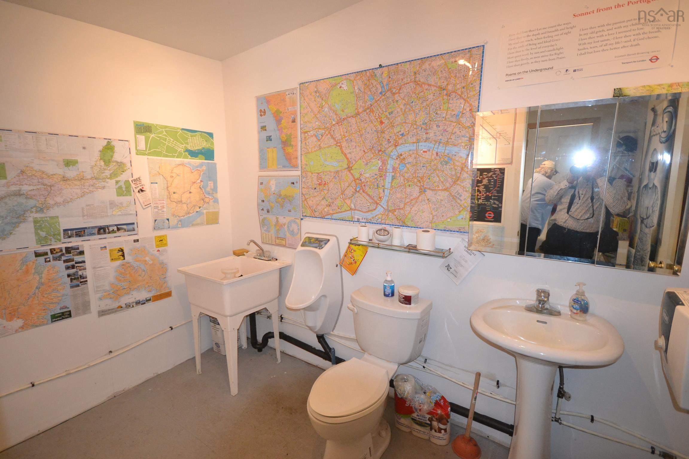 $795,000.00: 11210 + 11222 Highway 3, Centre