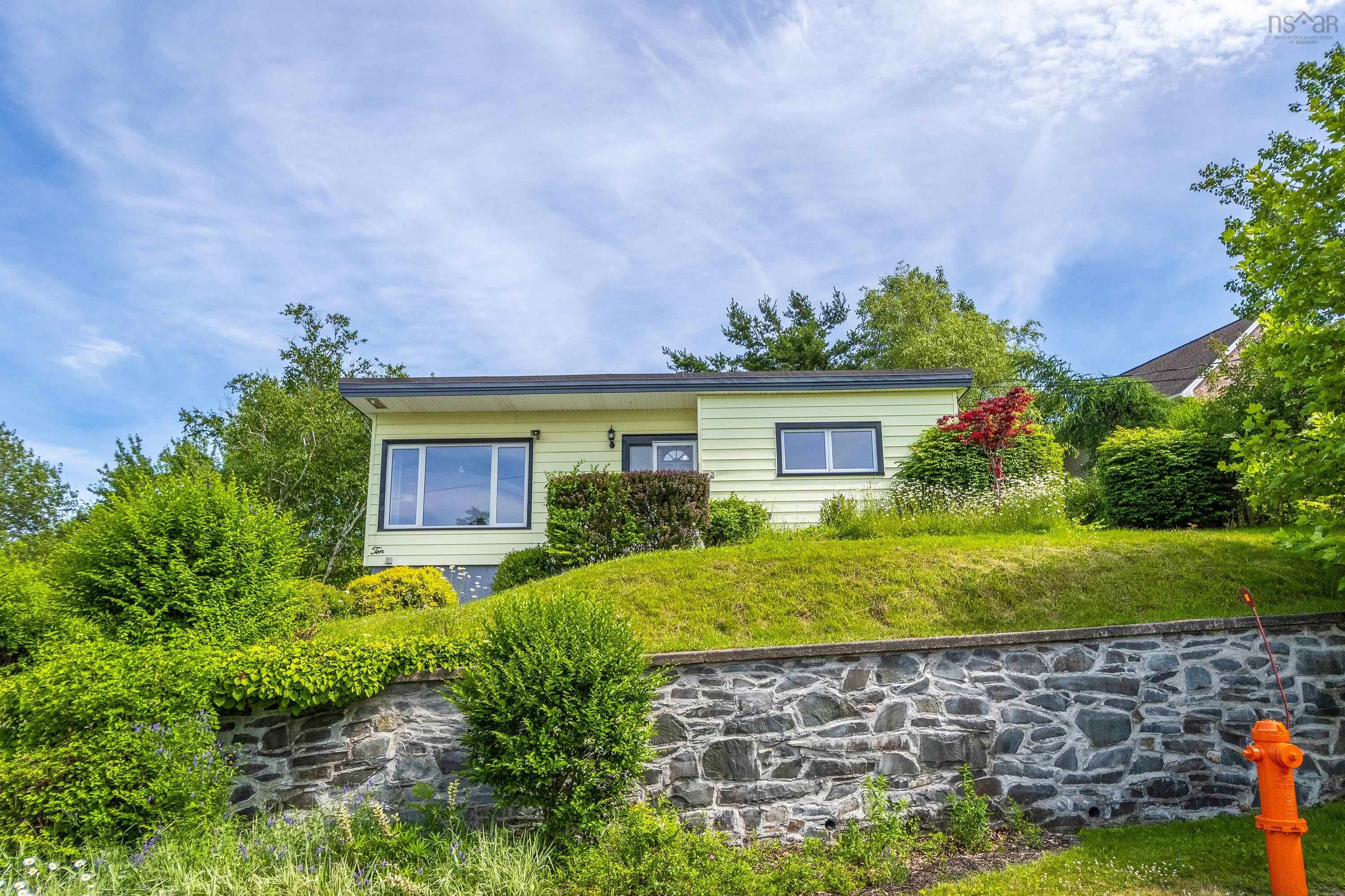 $599,900.00: 10 Forward Avenue, Halifax