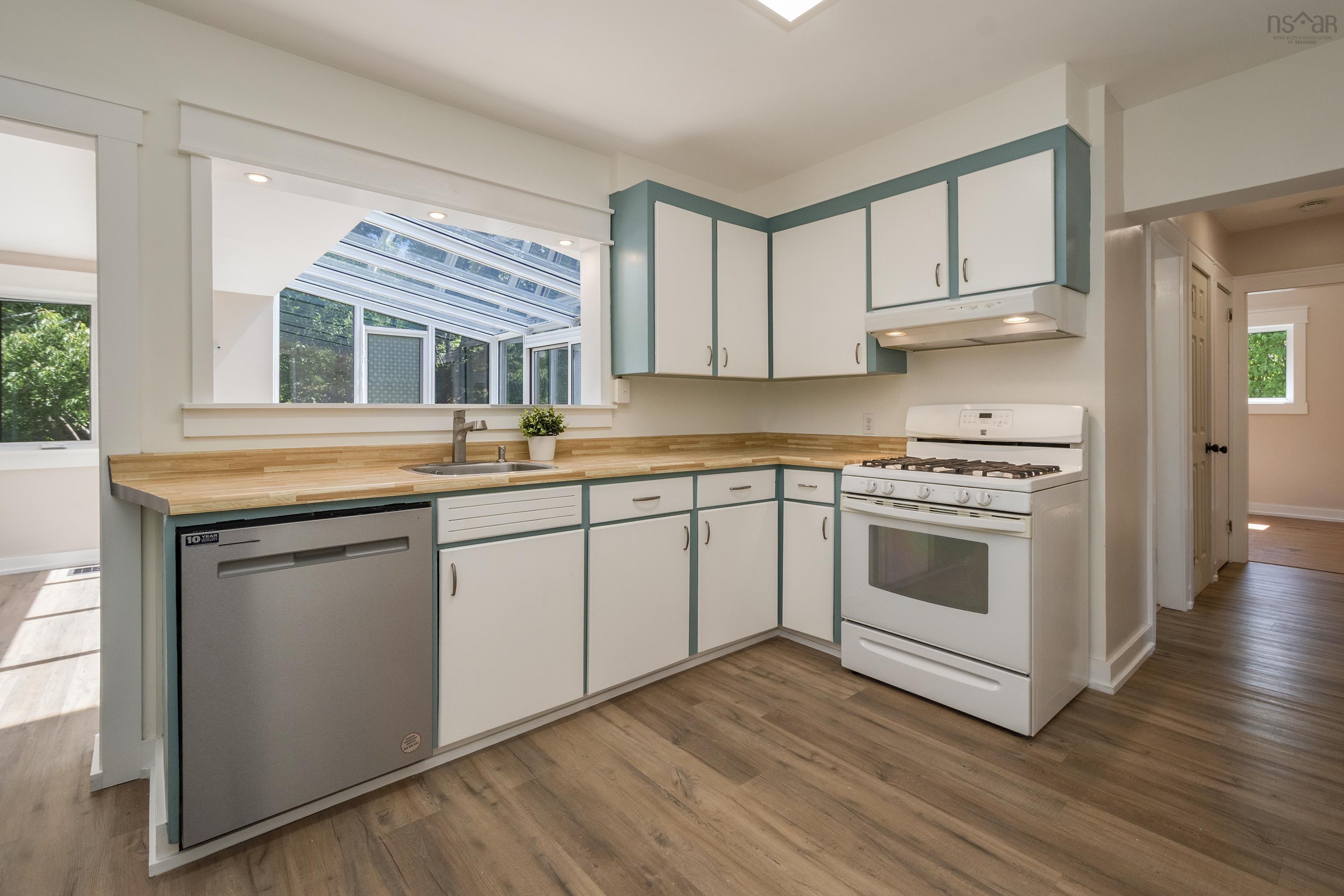 $599,900.00: 10 Forward Avenue, Halifax