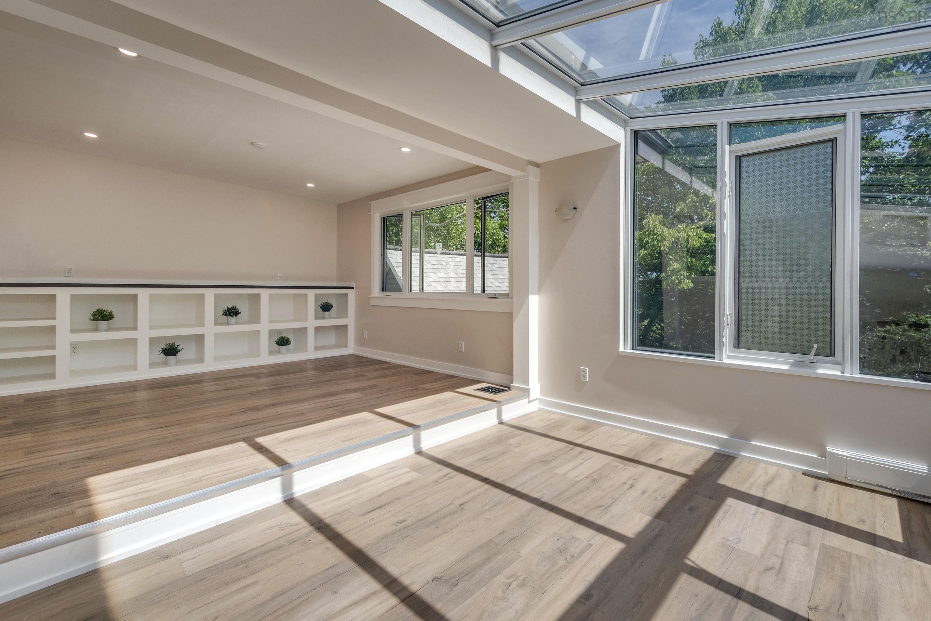 $599,900.00: 10 Forward Avenue, Halifax