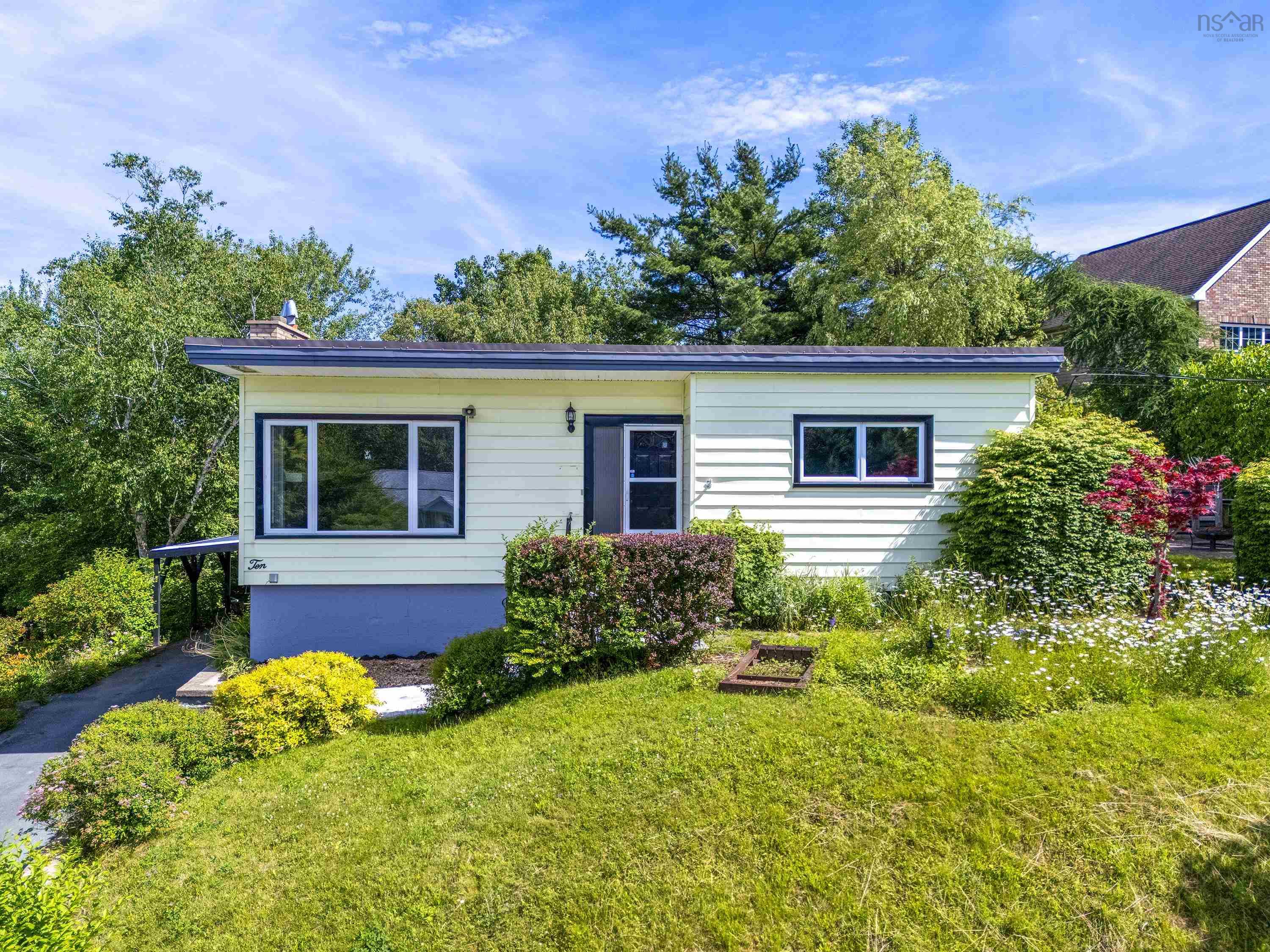 $599,900.00: 10 Forward Avenue, Halifax