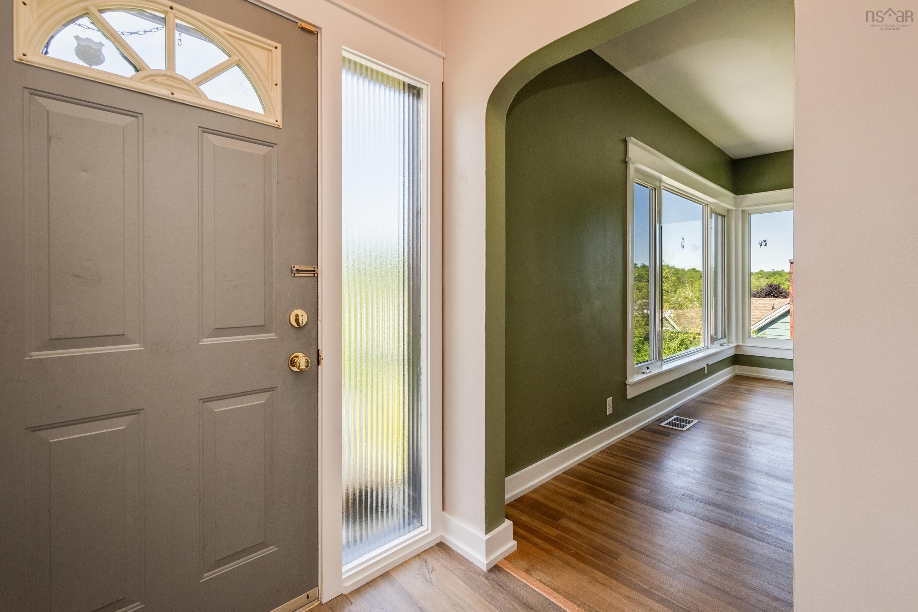 $599,900.00: 10 Forward Avenue, Halifax