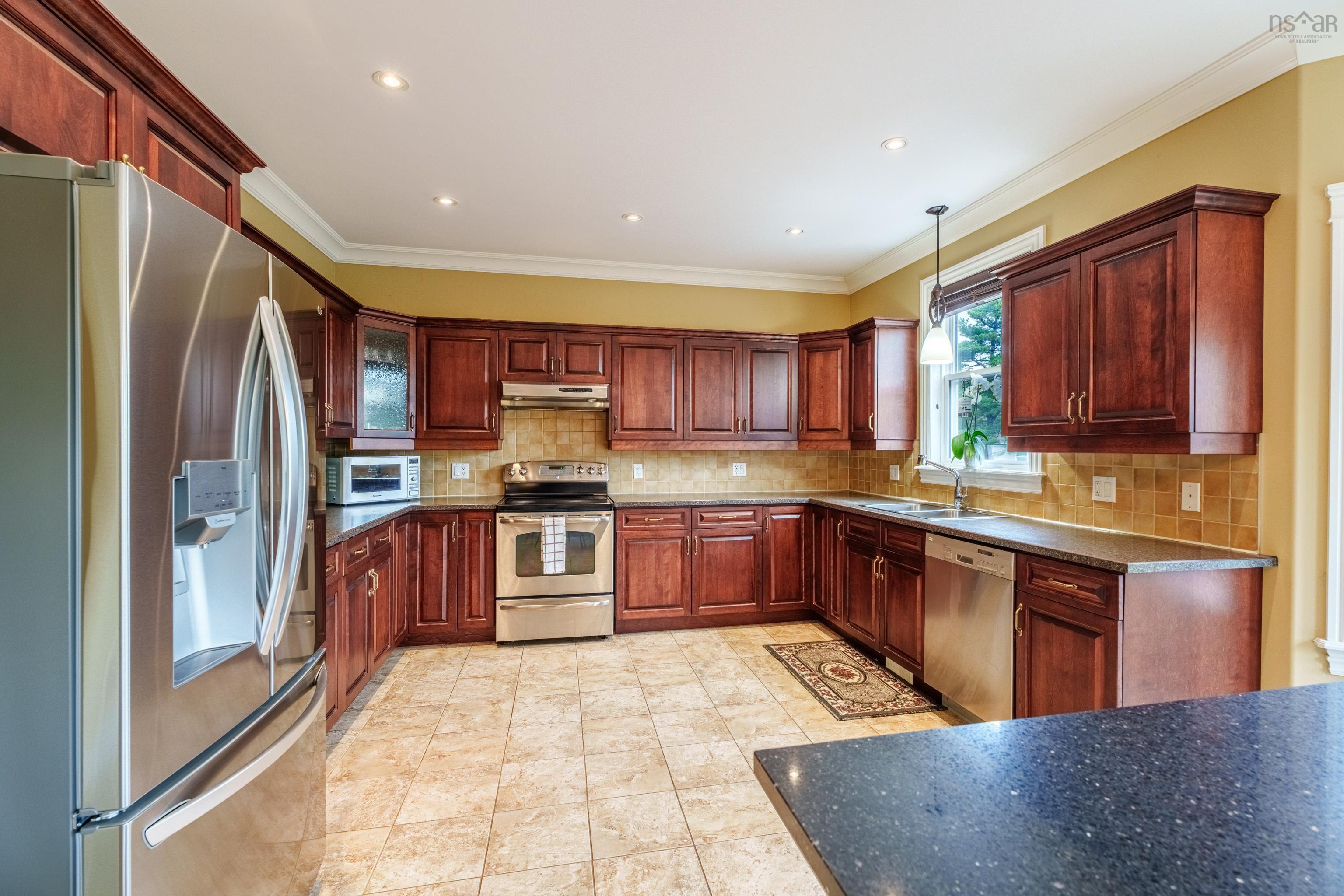 167 Ravines Drive, Bedford South, NS (MLS 202517394)