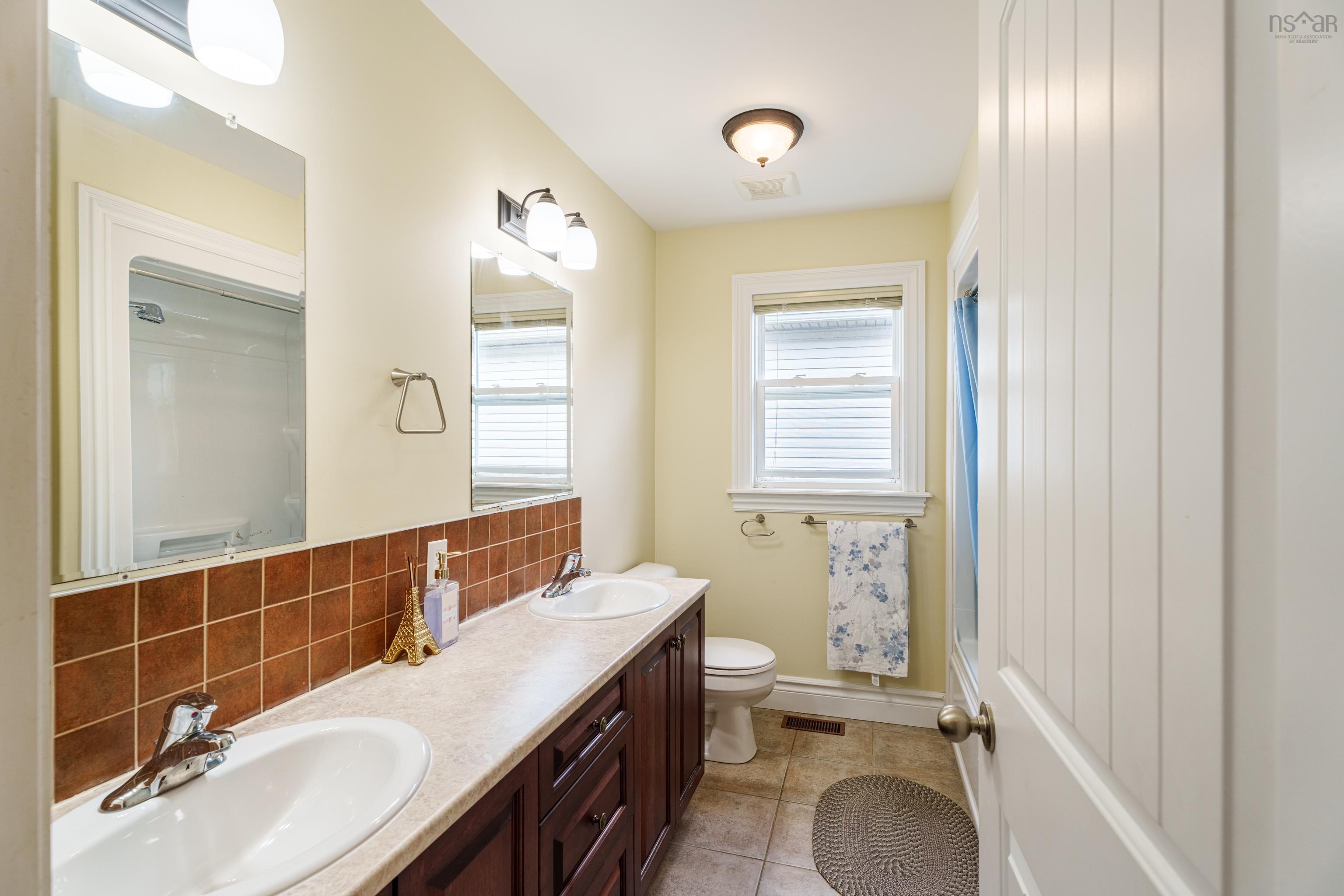 167 Ravines Drive, Bedford South, NS (MLS 202517394)