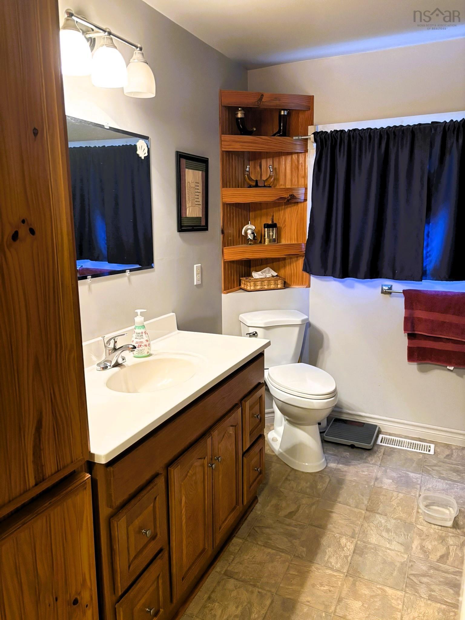 $199,900.00: 7643 Hwy#2 Highway, West Brook