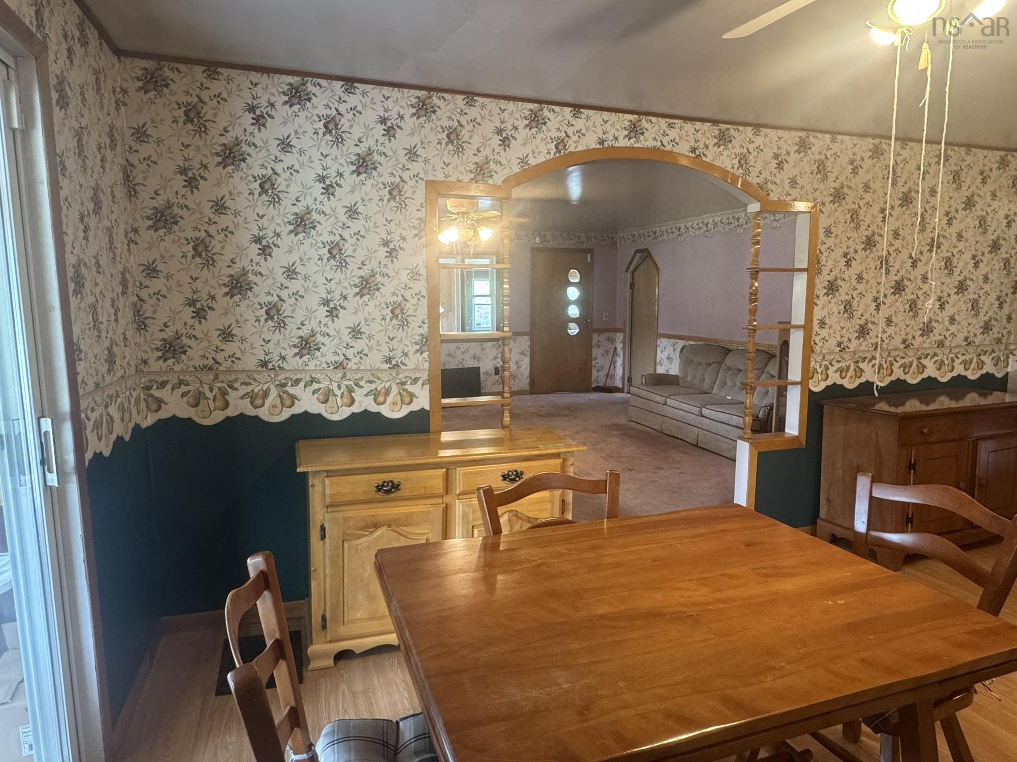 $194,900.00: 185 West Caledonia Road, Caledonia