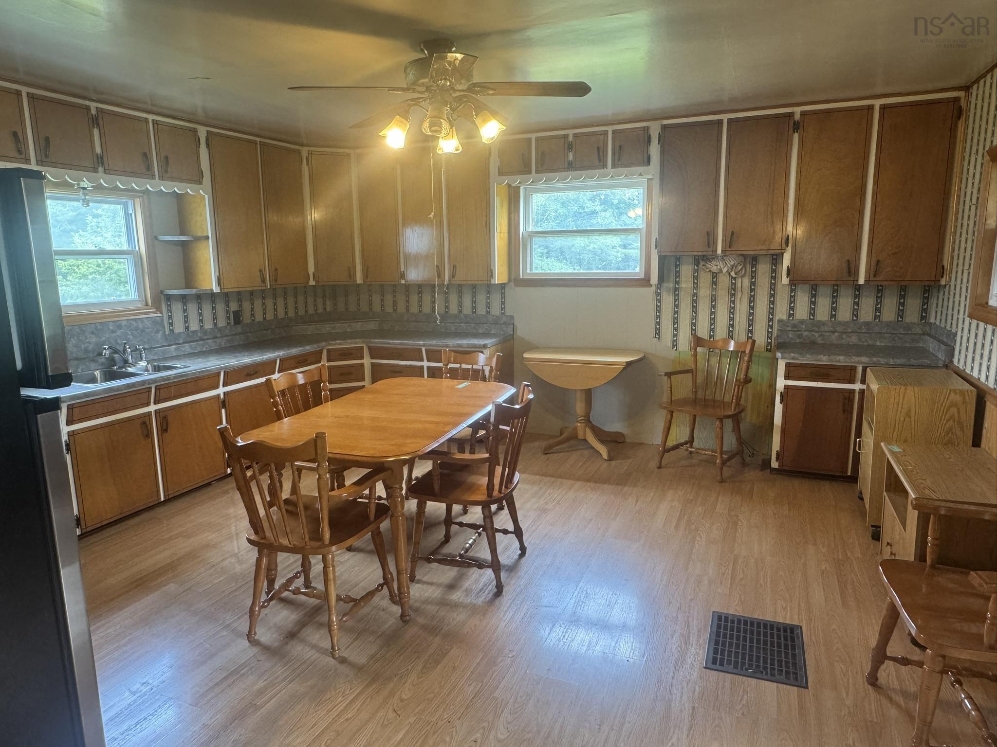 $194,900.00: 185 West Caledonia Road, Caledonia
