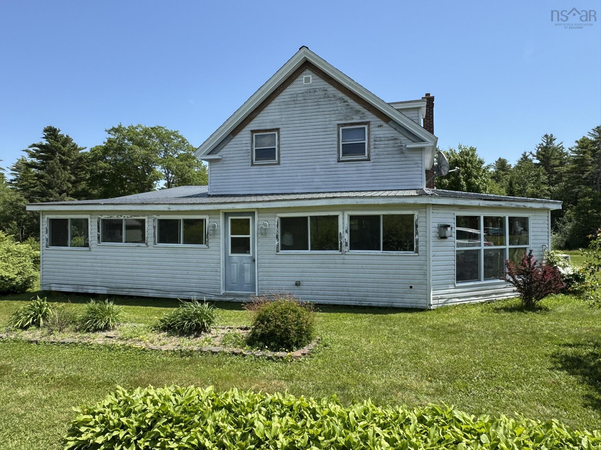 $194,900.00: 185 West Caledonia Road, Caledonia