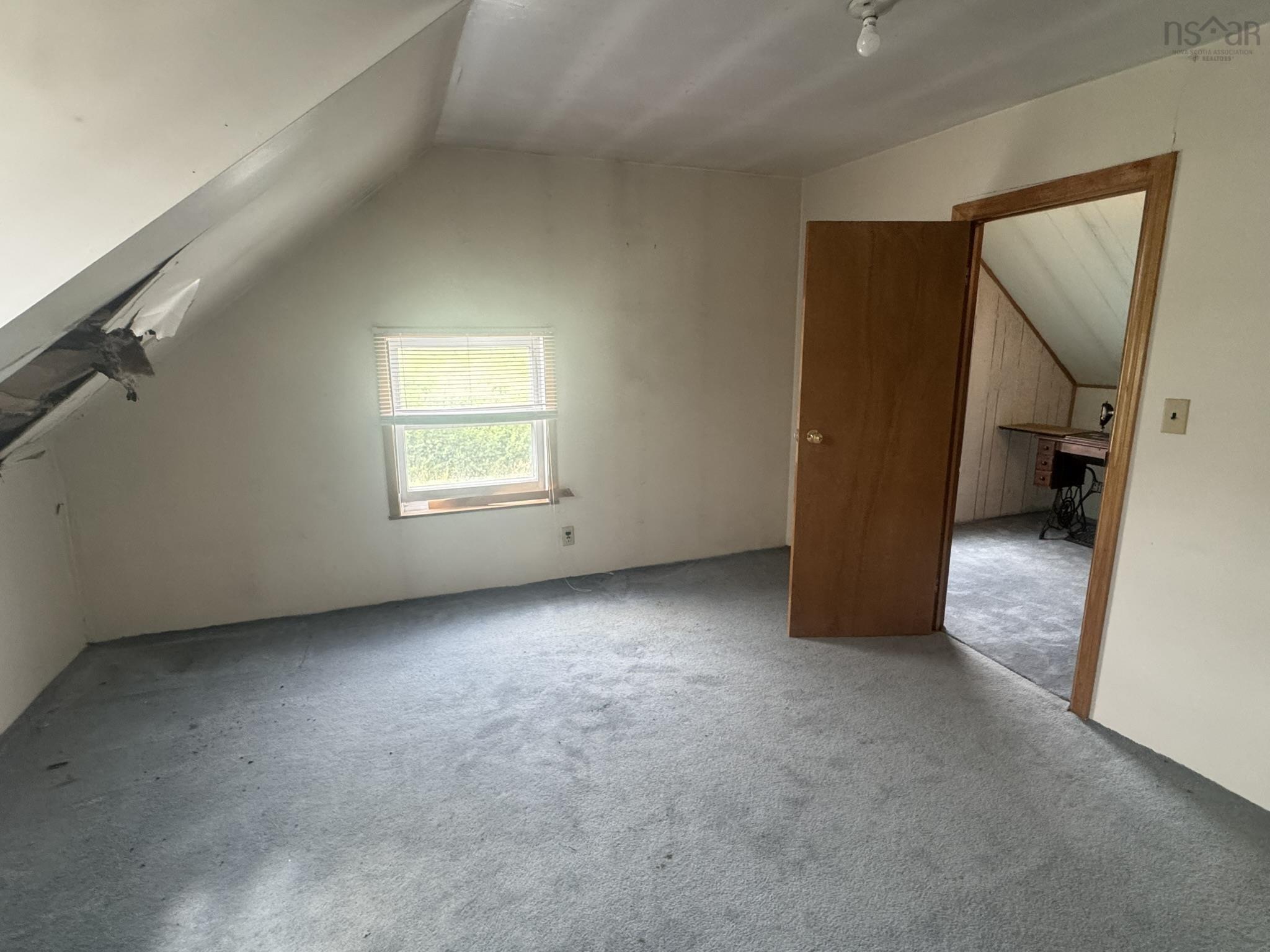 $194,900.00: 185 West Caledonia Road, Caledonia