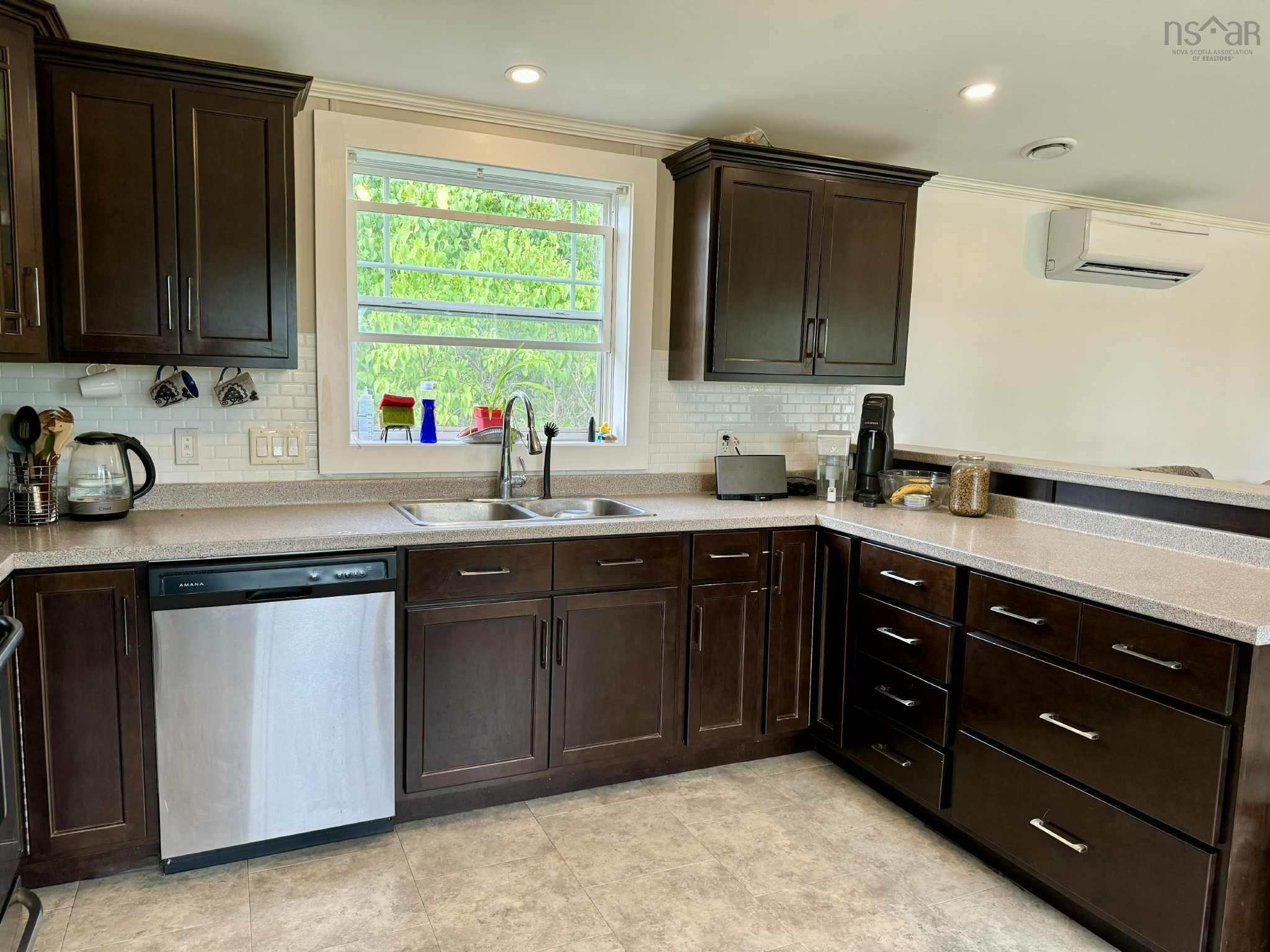 $284,000.00: 6869 Highway 2, Bass River