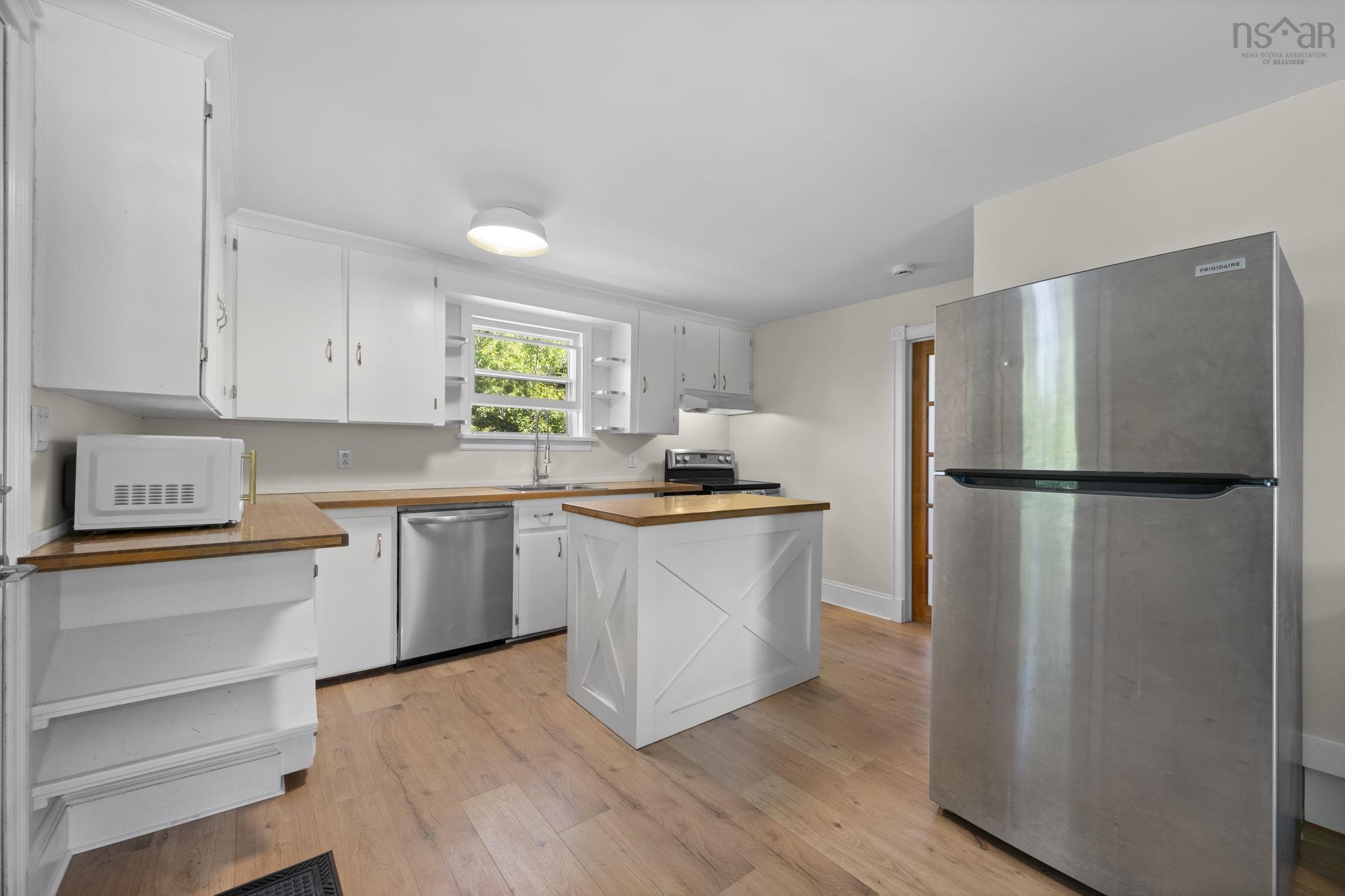 $319,900.00: 13278 Highway 7, Ship Harbour