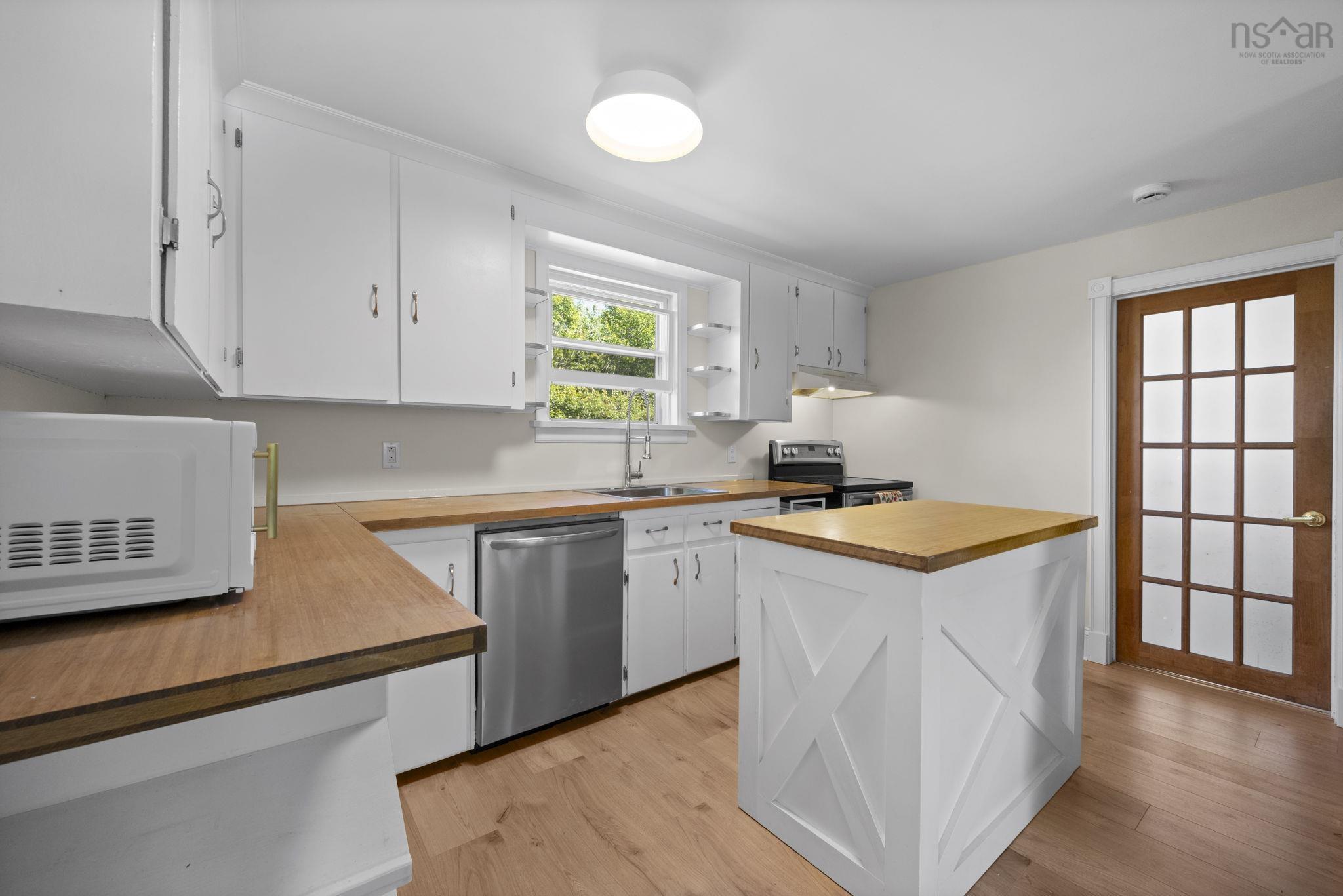 $319,900.00: 13278 Highway 7, Ship Harbour