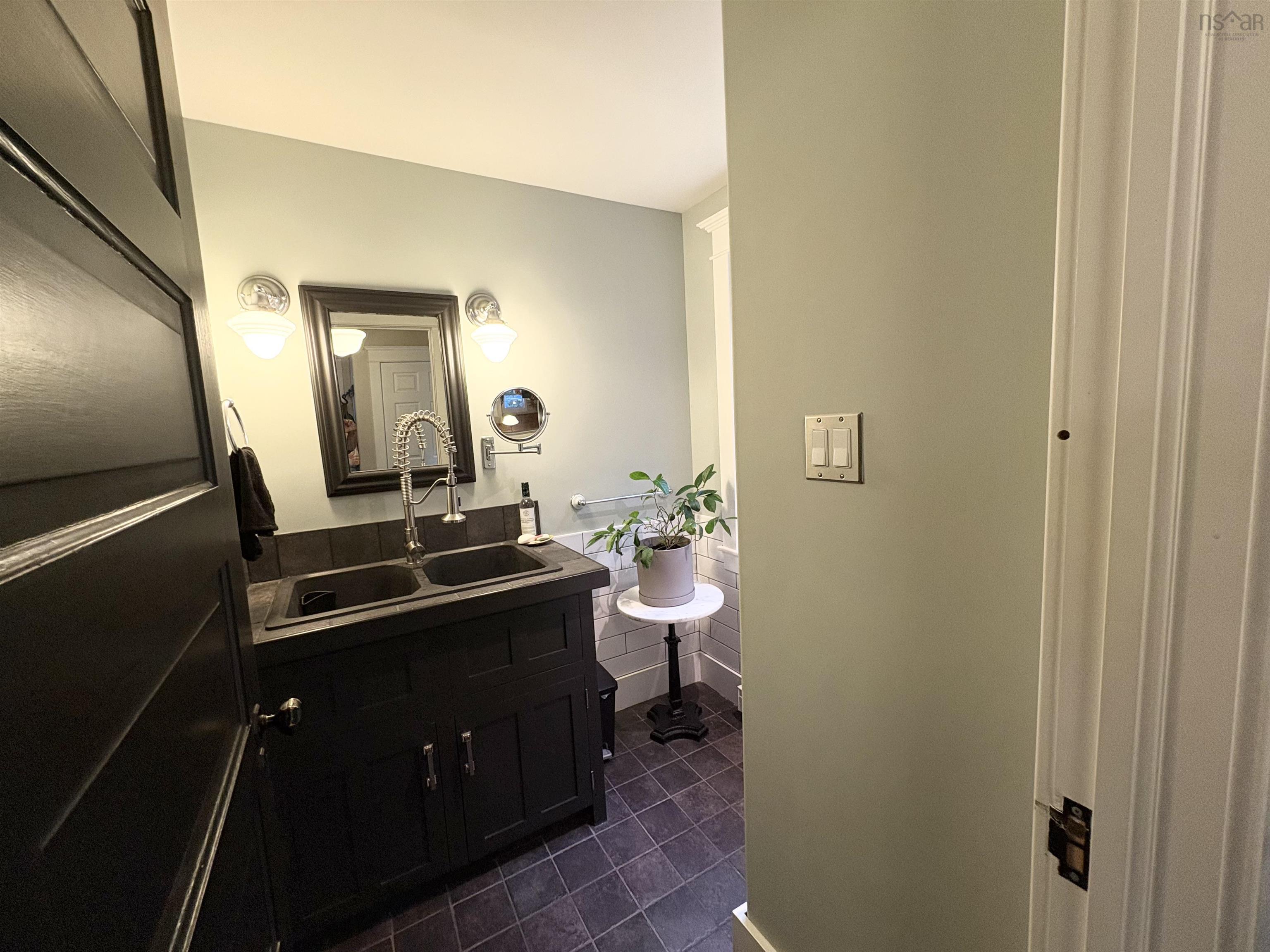 $525,000.00: 370 Terrace Street, New Glasgow