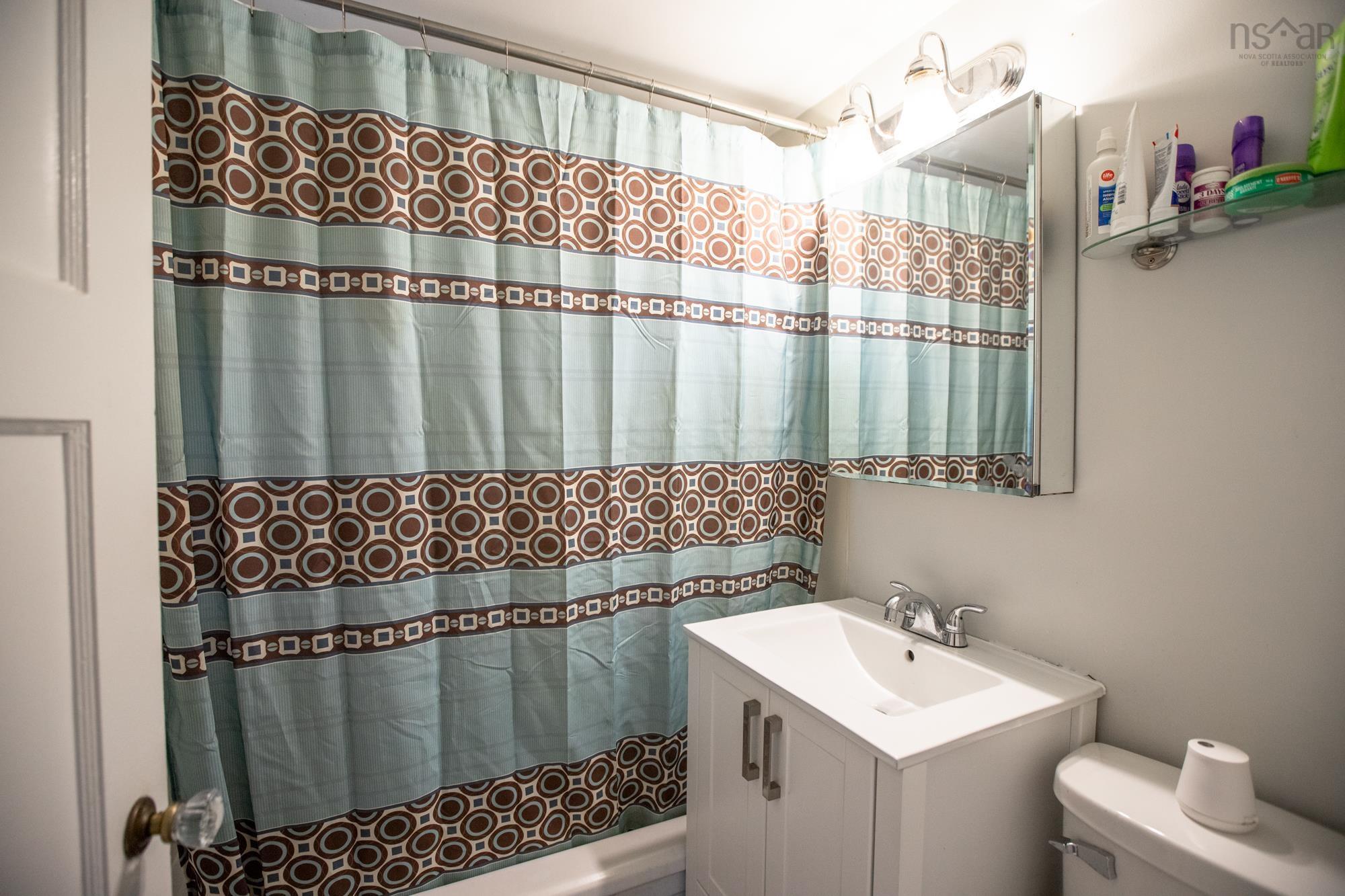 $725,000.00: 2 Rodney Terrace, Dartmouth