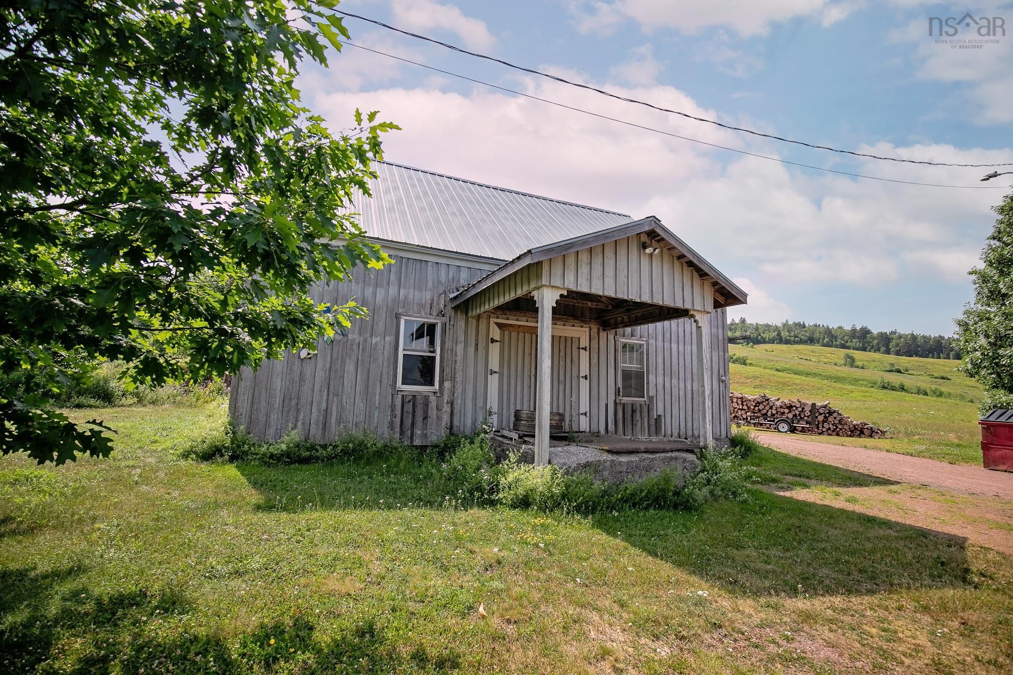 $229,900.00: 5755 Highway 2, Lakelands