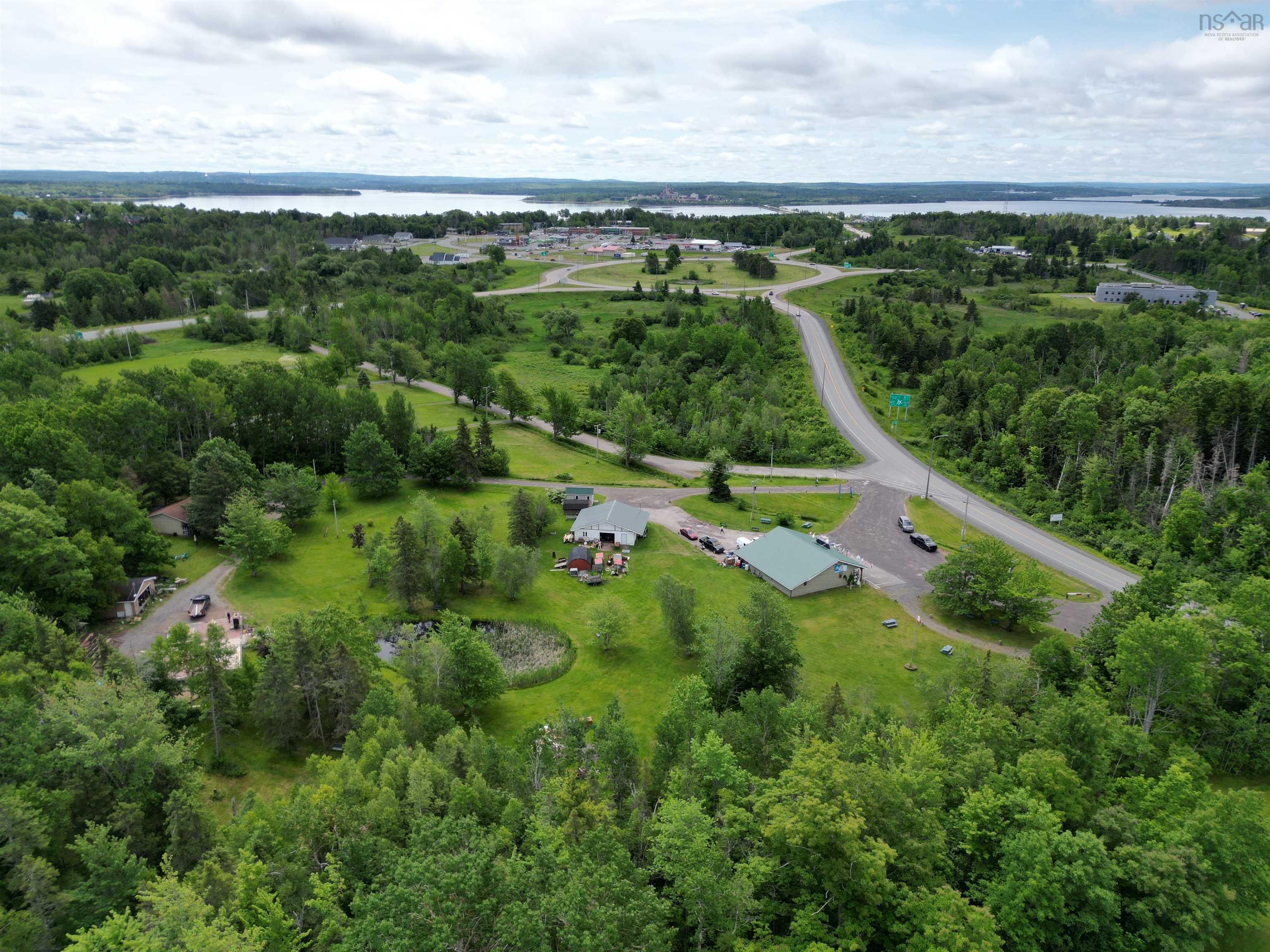 $799,000.00: 8139 Highway 6, Haliburton