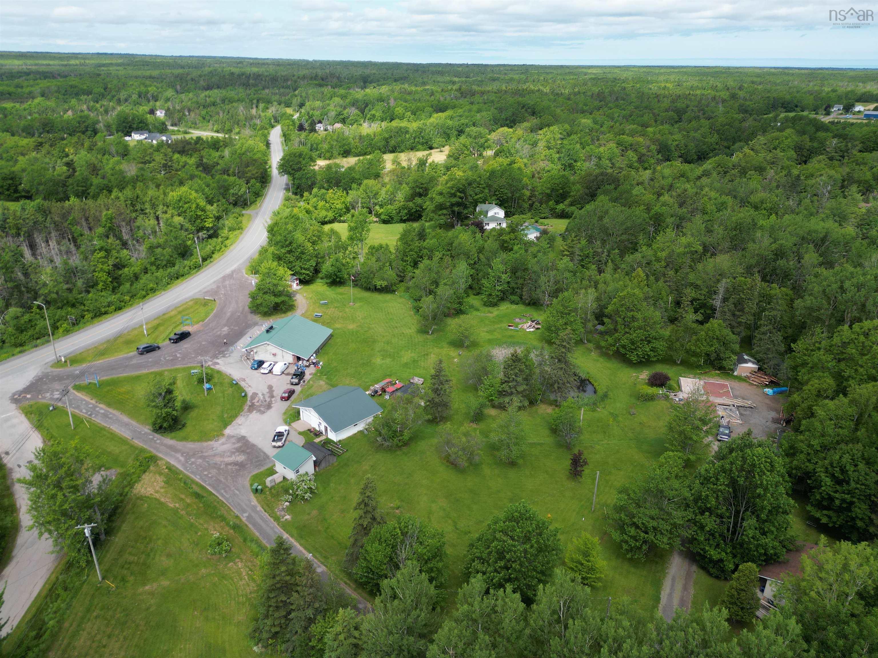 $799,000.00: 8139 Highway 6, Haliburton