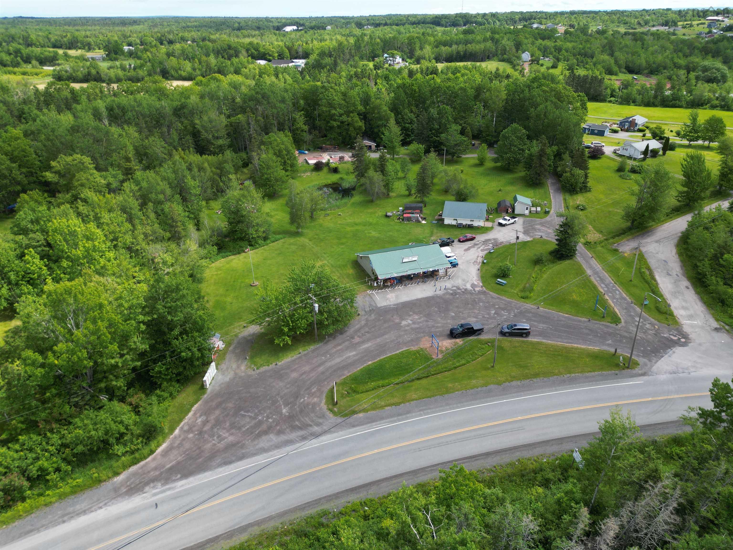 $799,000.00: 8139 Highway 6, Haliburton
