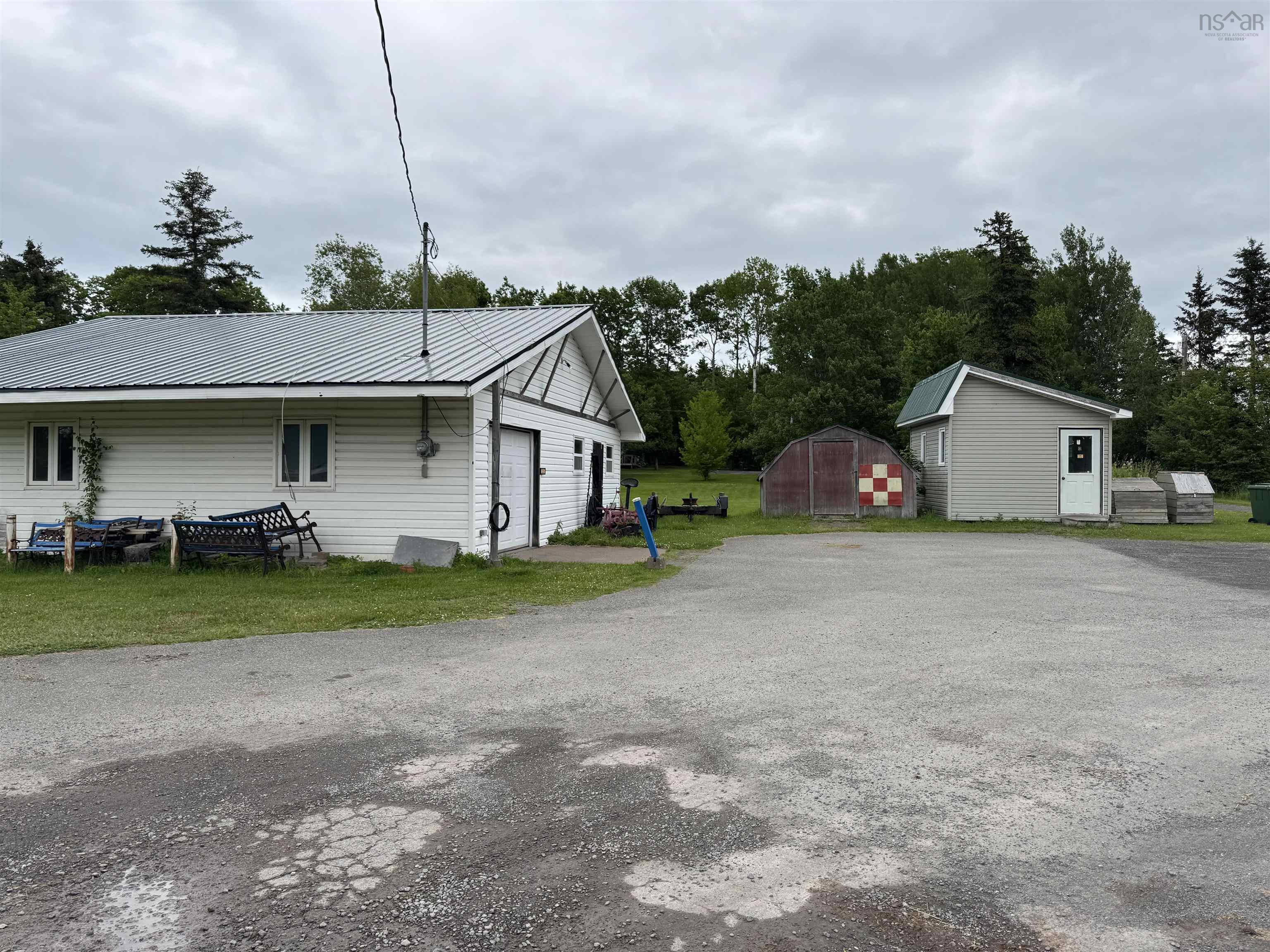 $799,000.00: 8139 Highway 6, Haliburton