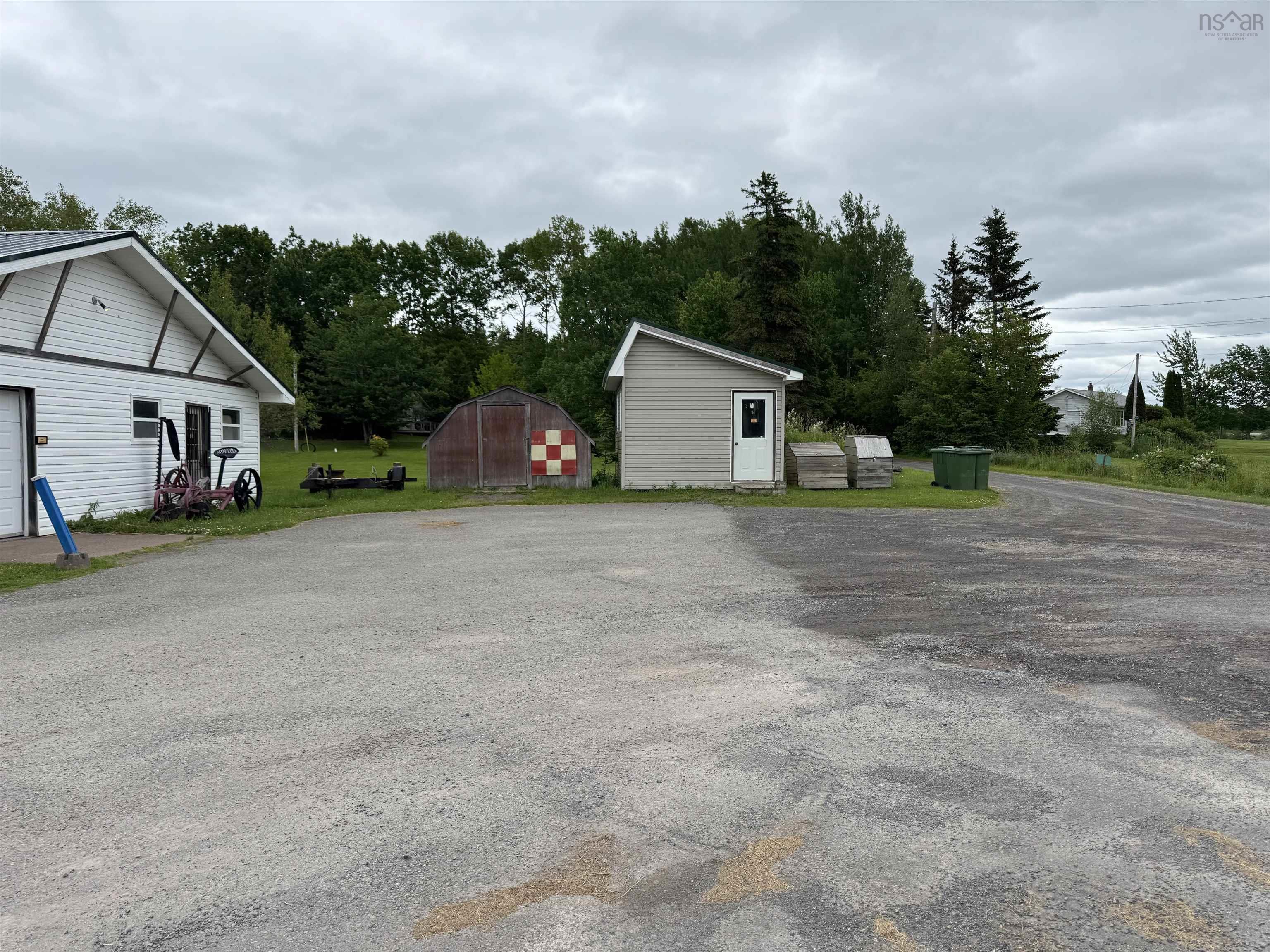 $799,000.00: 8139 Highway 6, Haliburton