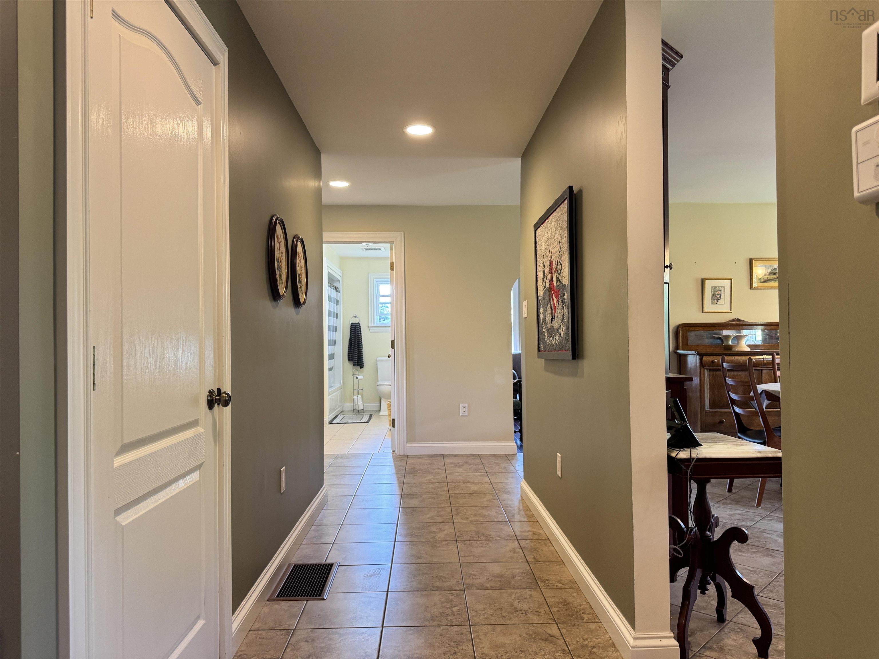 $660,000.00: 21 Barclay Ridge Crescent, Lyons Brook