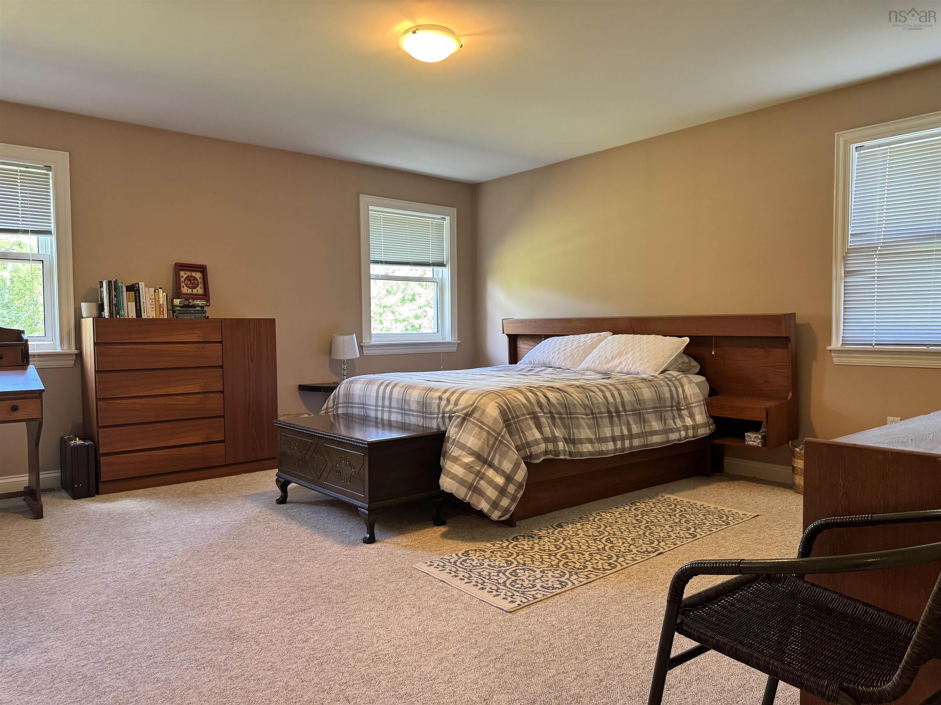 $660,000.00: 21 Barclay Ridge Crescent, Lyons Brook