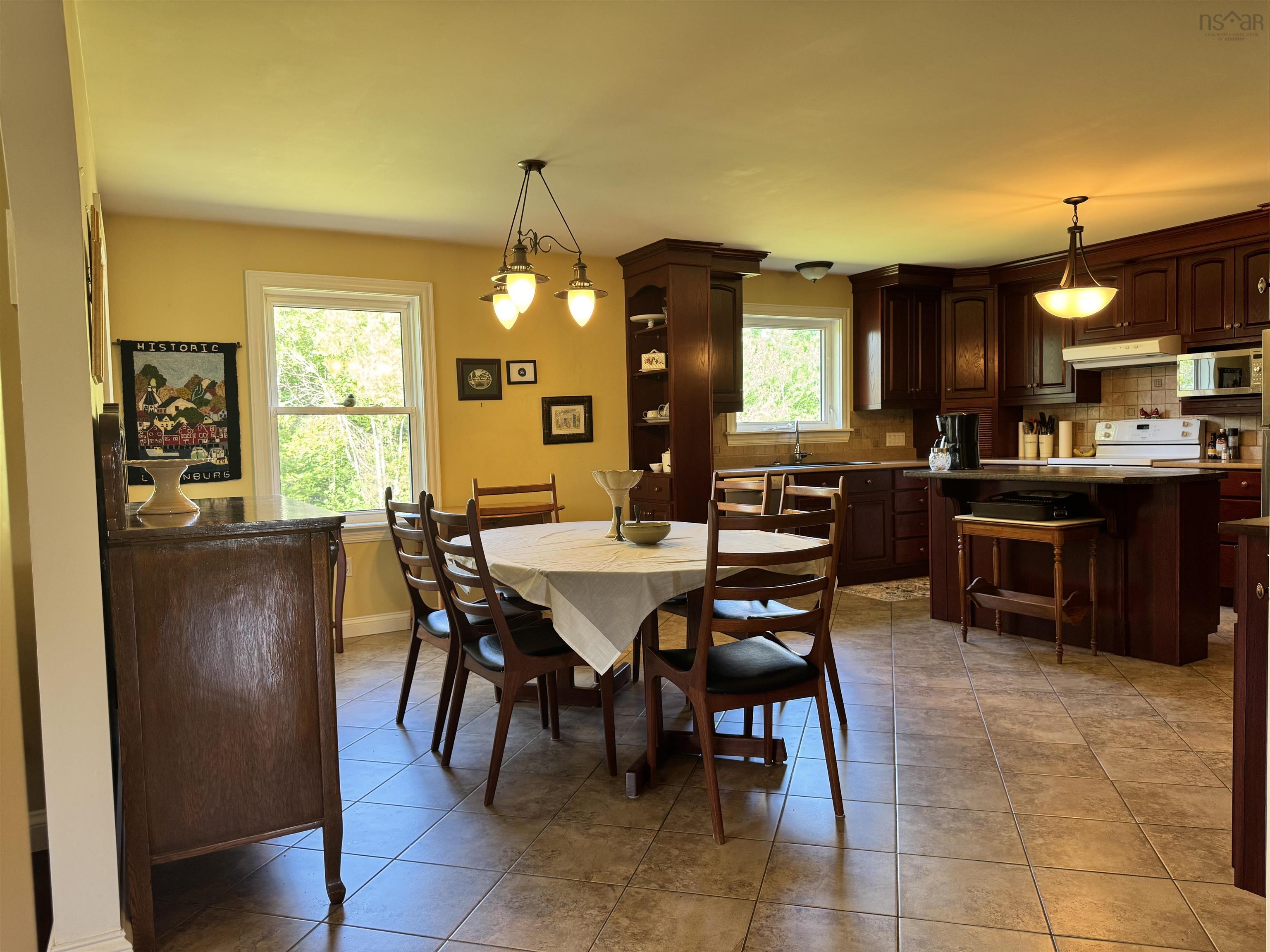 $660,000.00: 21 Barclay Ridge Crescent, Lyons Brook