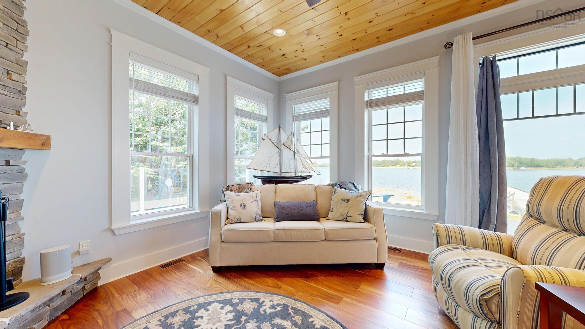 $1,275,000.00: 15 MacLellan Lane, Martins River