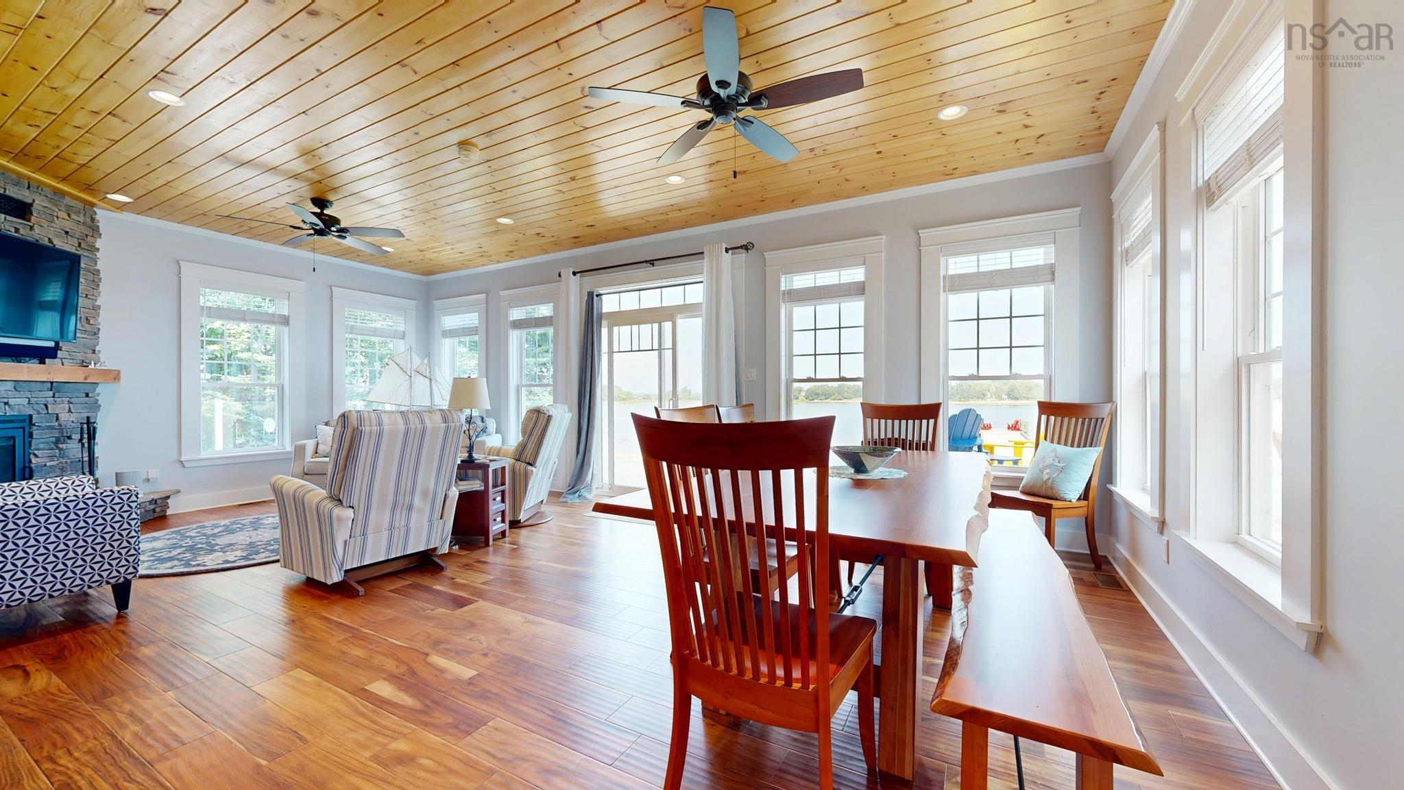 $1,275,000.00: 15 MacLellan Lane, Martins River