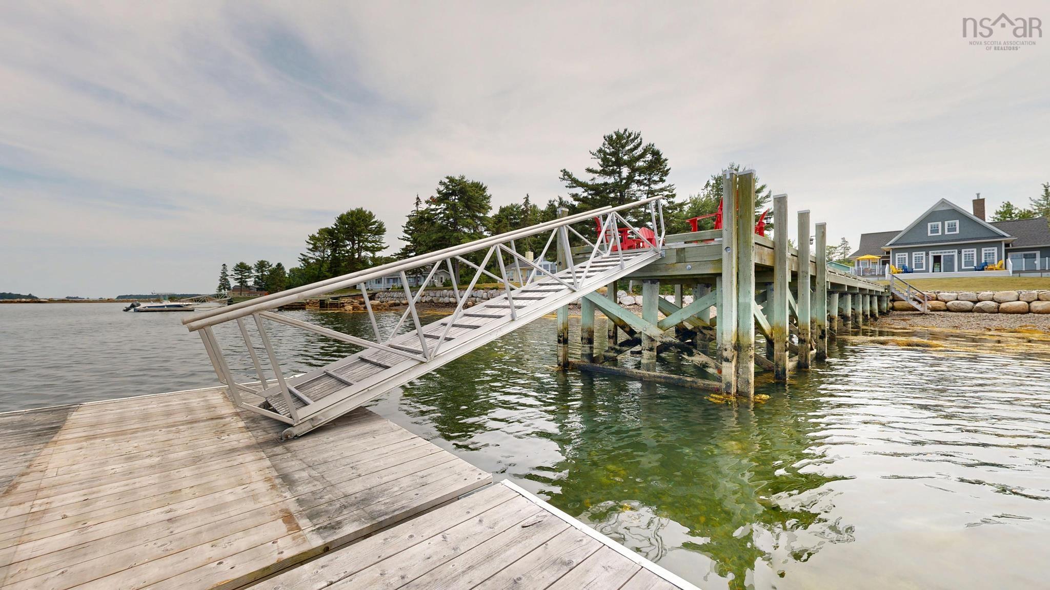 $1,275,000.00: 15 MacLellan Lane, Martins River