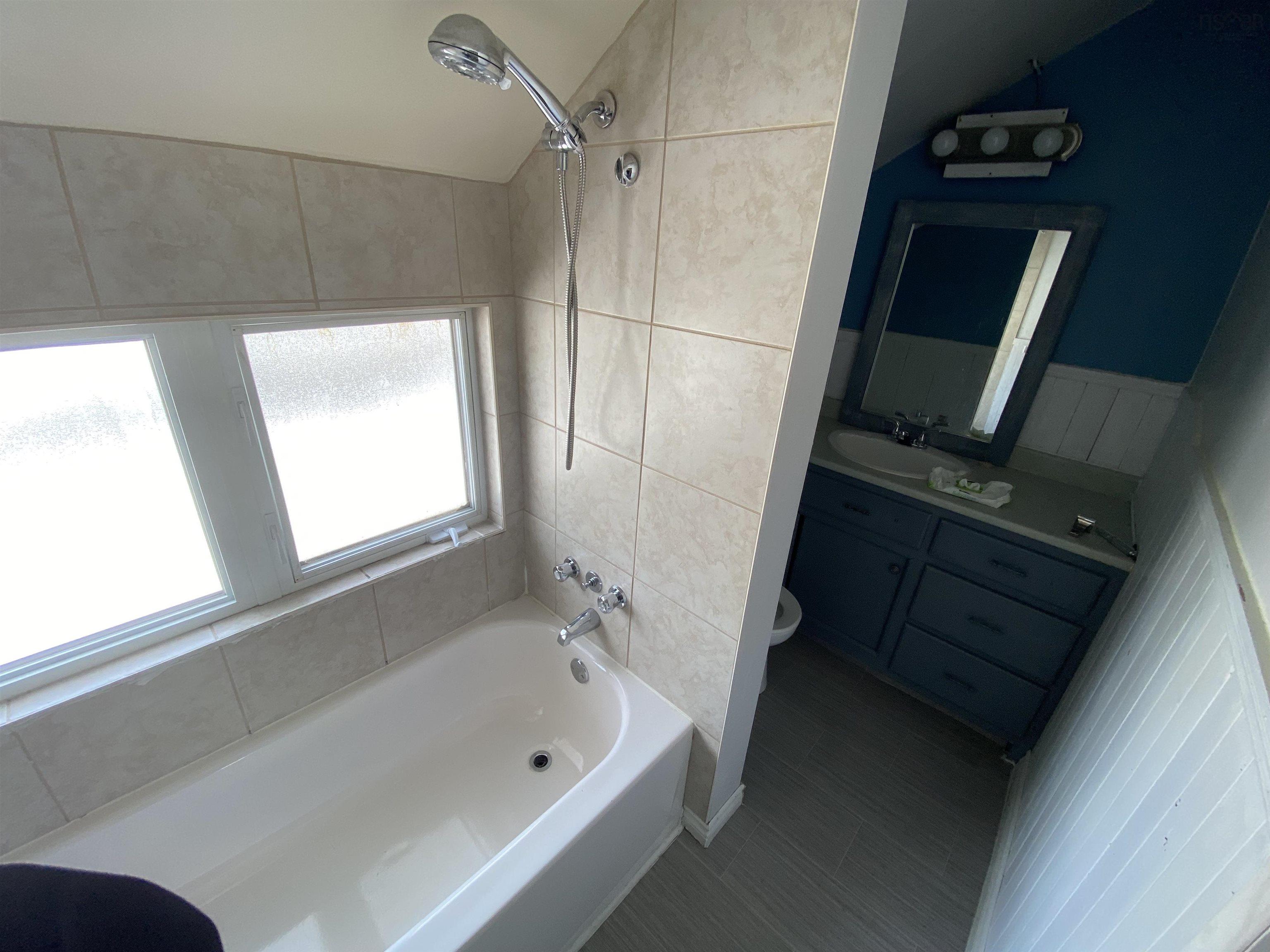 $199,000.00: 521/523 George Street, New Waterford