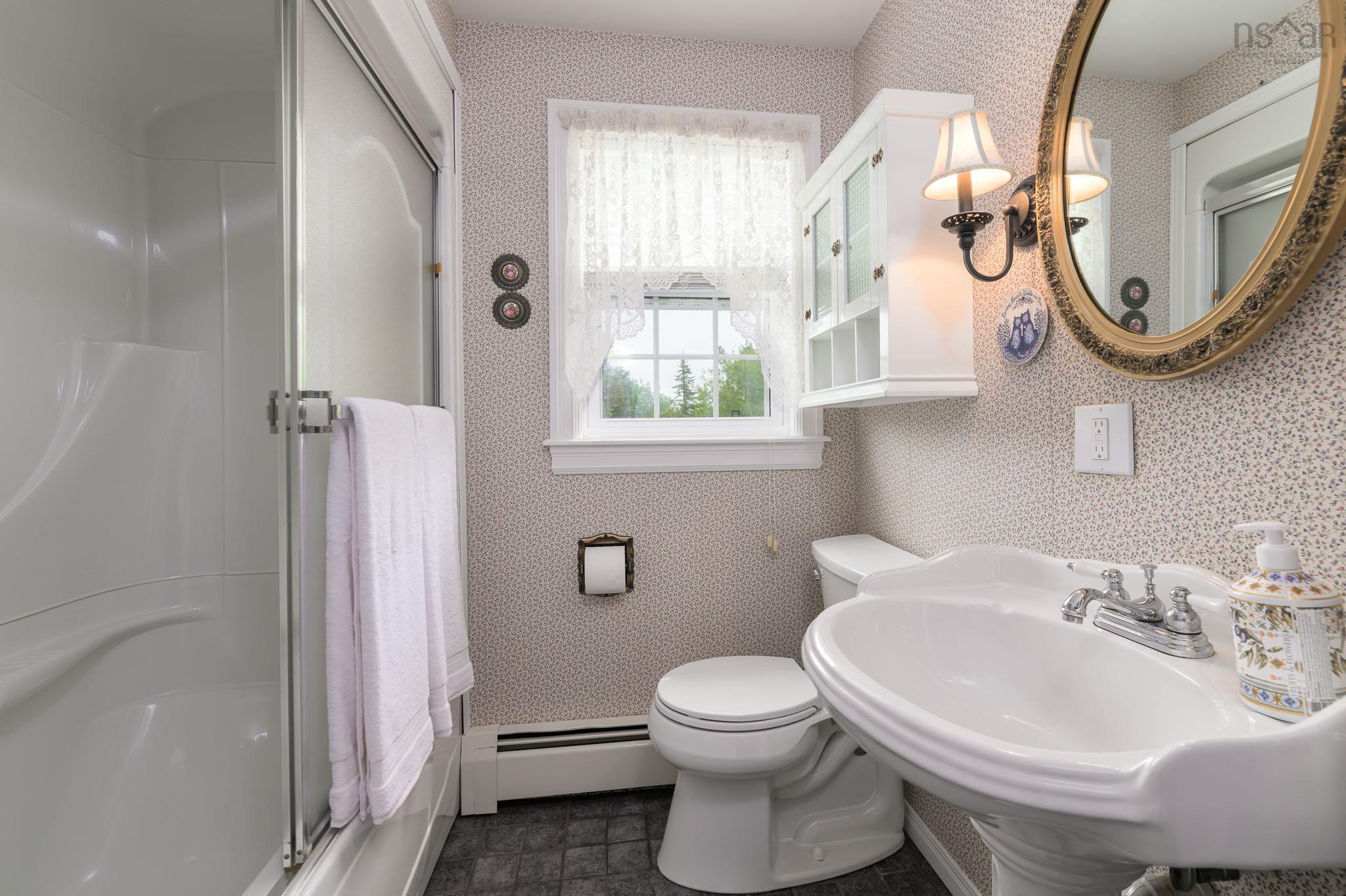 $574,900.00: 866 Ketch Harbour Road, Portuguese Cove