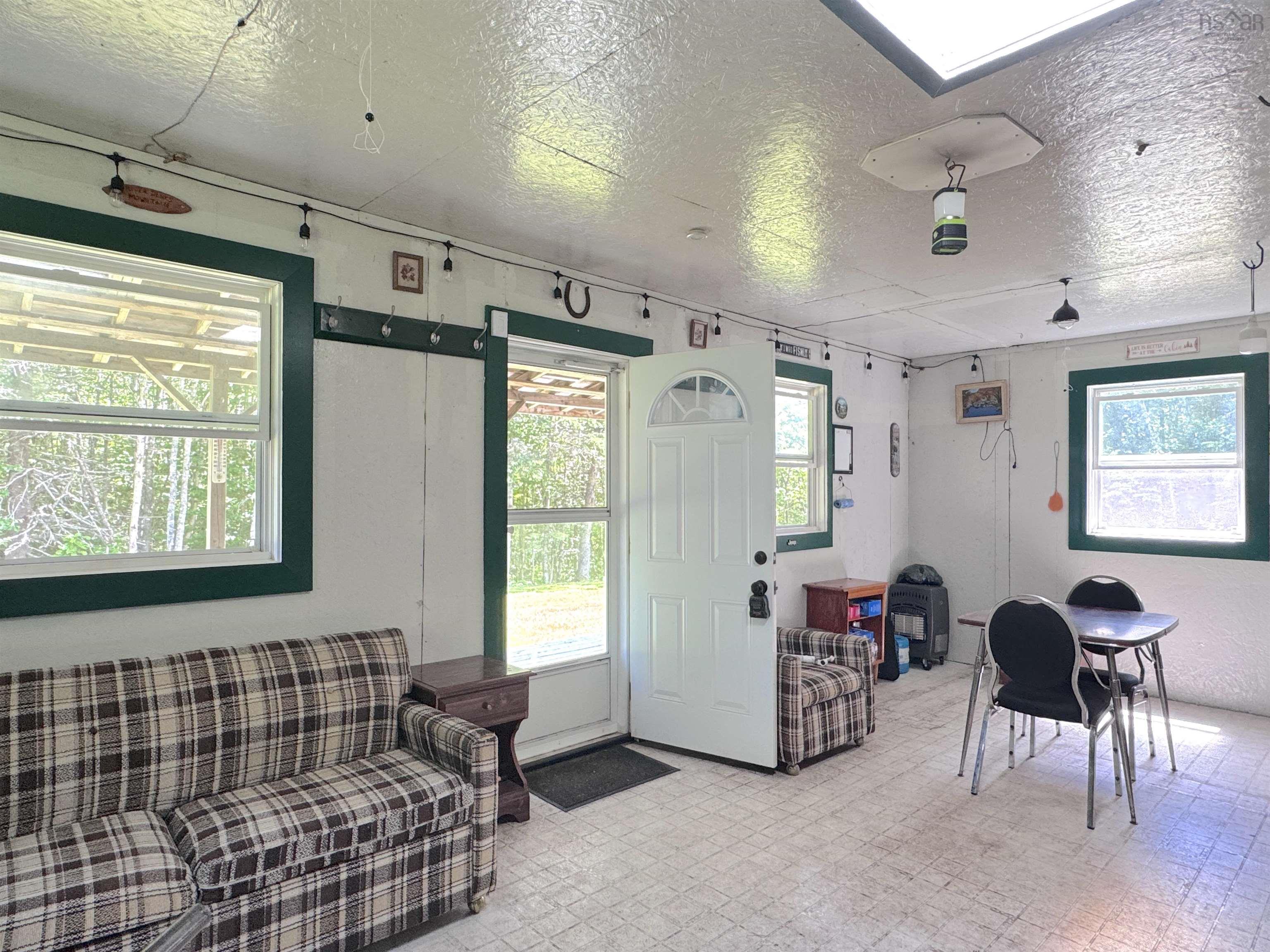 $83,900.00: 811 River Denys Mountain Road, Glendale