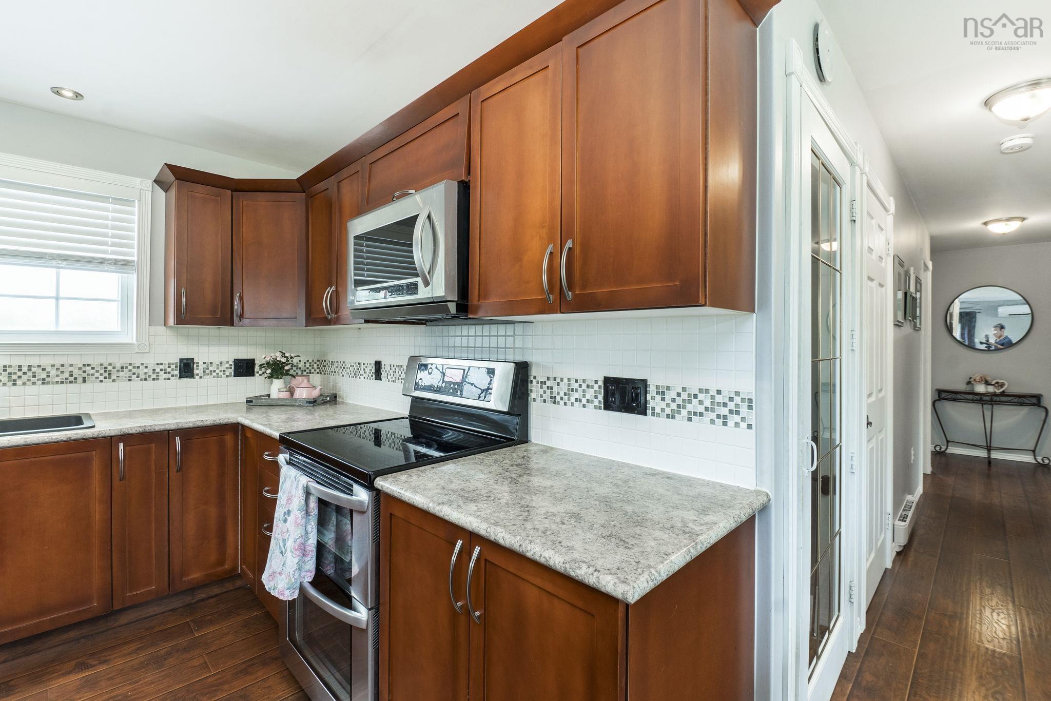 $619,900.00: 1389 Highway 2, Lantz