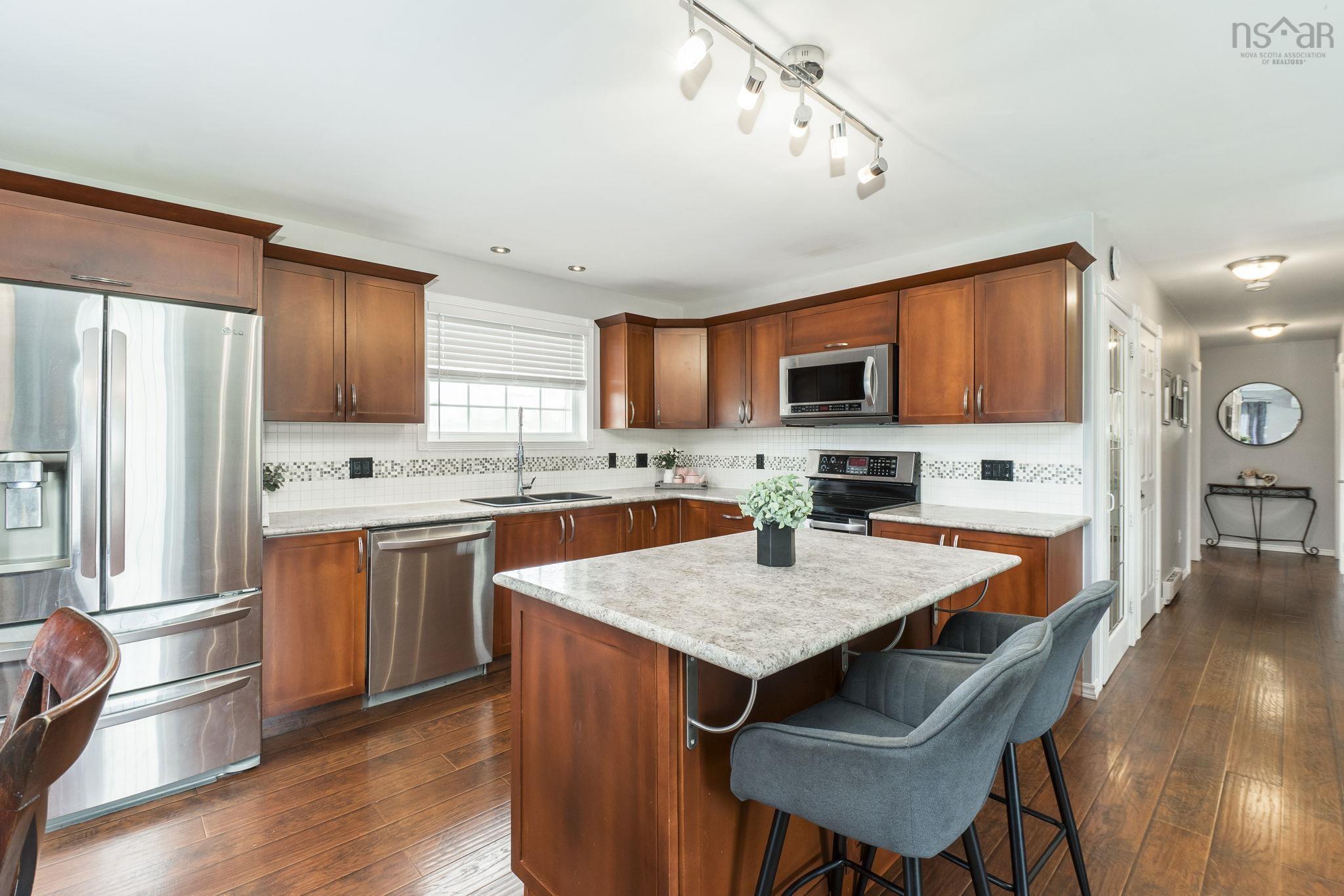 $619,900.00: 1389 Highway 2, Lantz