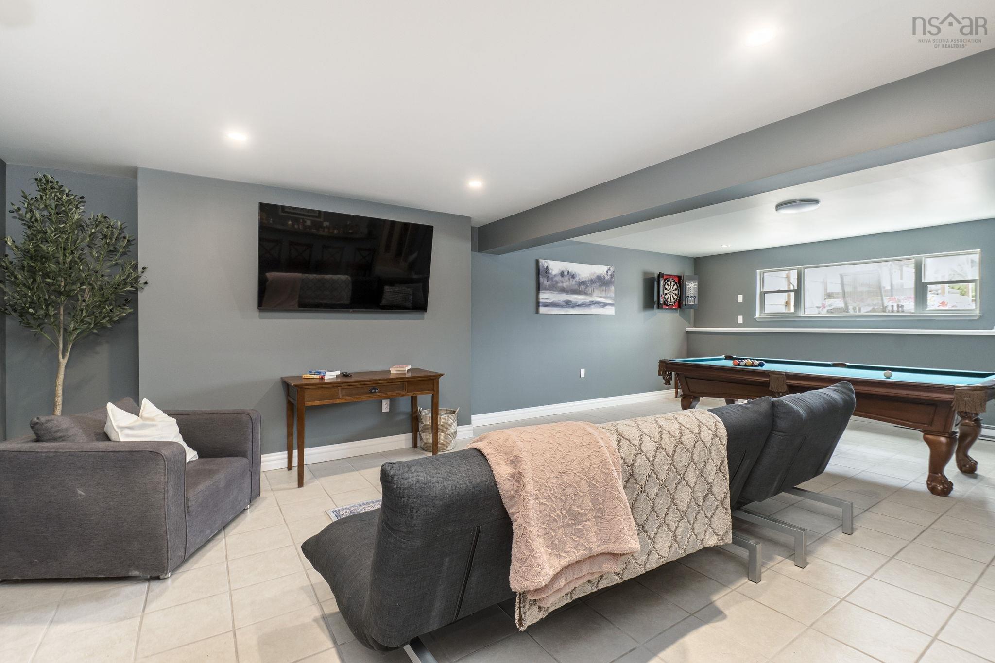 $619,900.00: 1389 Highway 2, Lantz