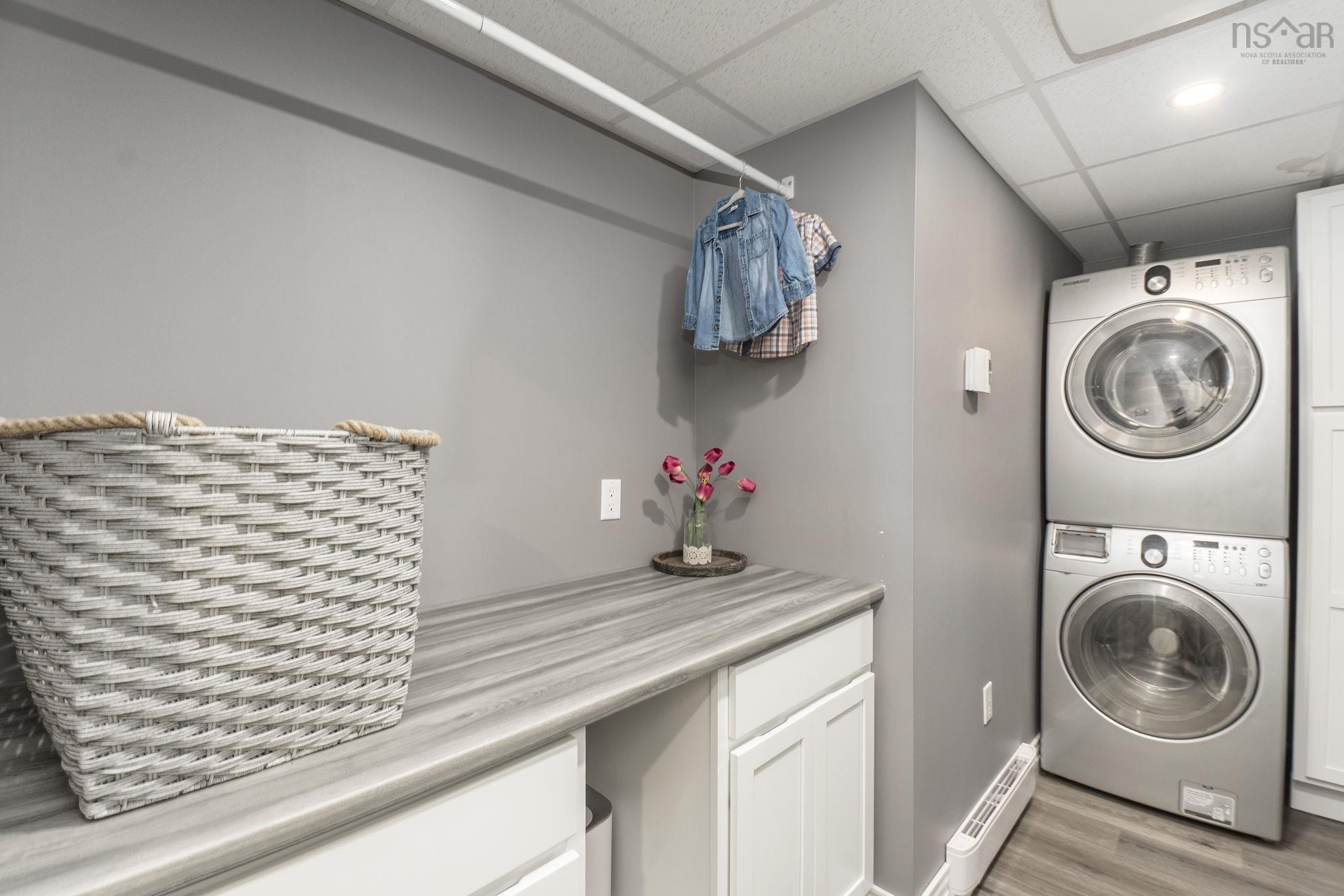 $619,900.00: 1389 Highway 2, Lantz